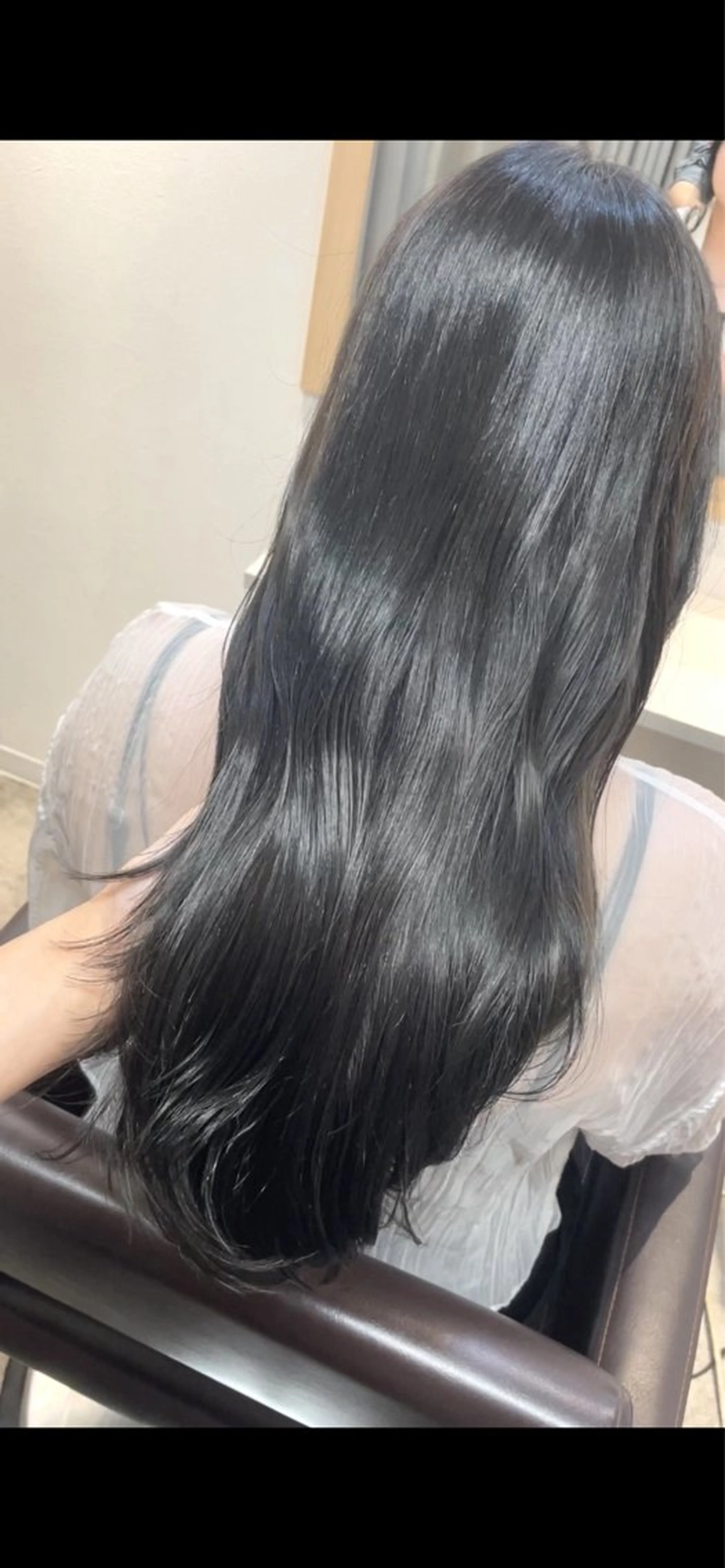 ロング カラー 黒髪 ブルーカラー ブルーブラック ブルージュ グレージュ カット ヘアカラー トリートメント ご新規様限定 透明感カラーKANAのヘアスタイル