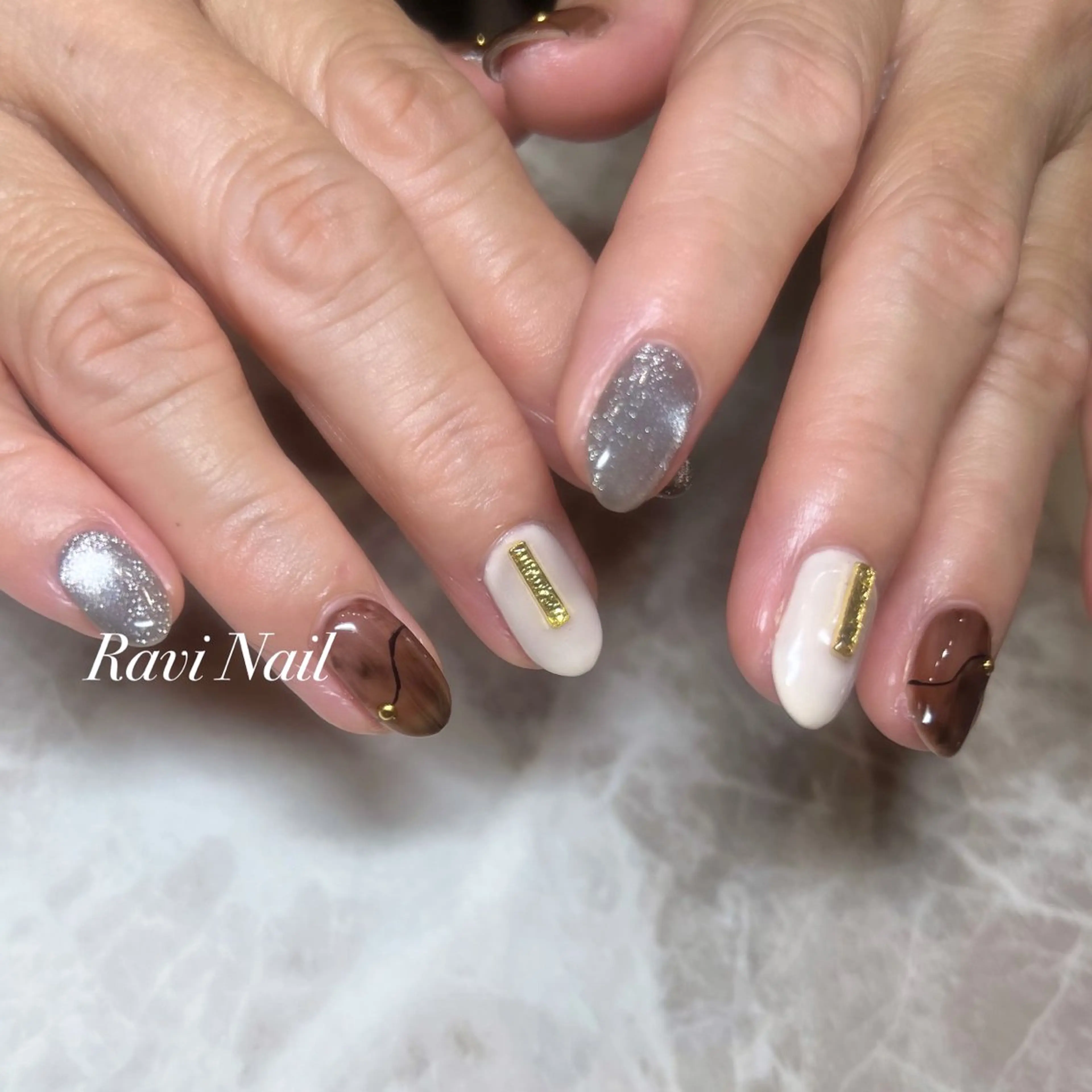 ネイル マグネットネイル U. Minakoのネイルデザイン