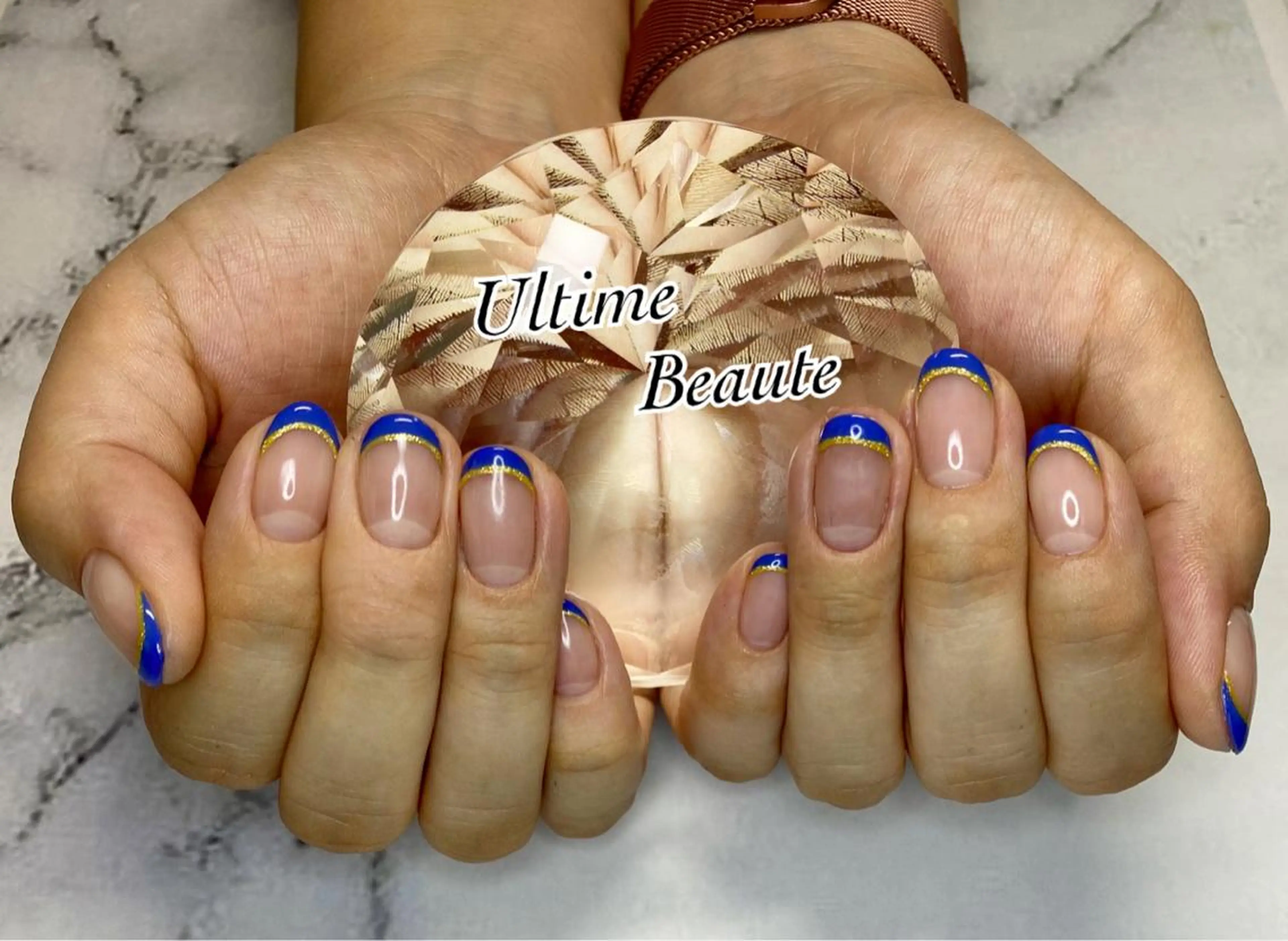 ネイル ブルー ゴールド 石塚 亜矢加のネイルデザイン