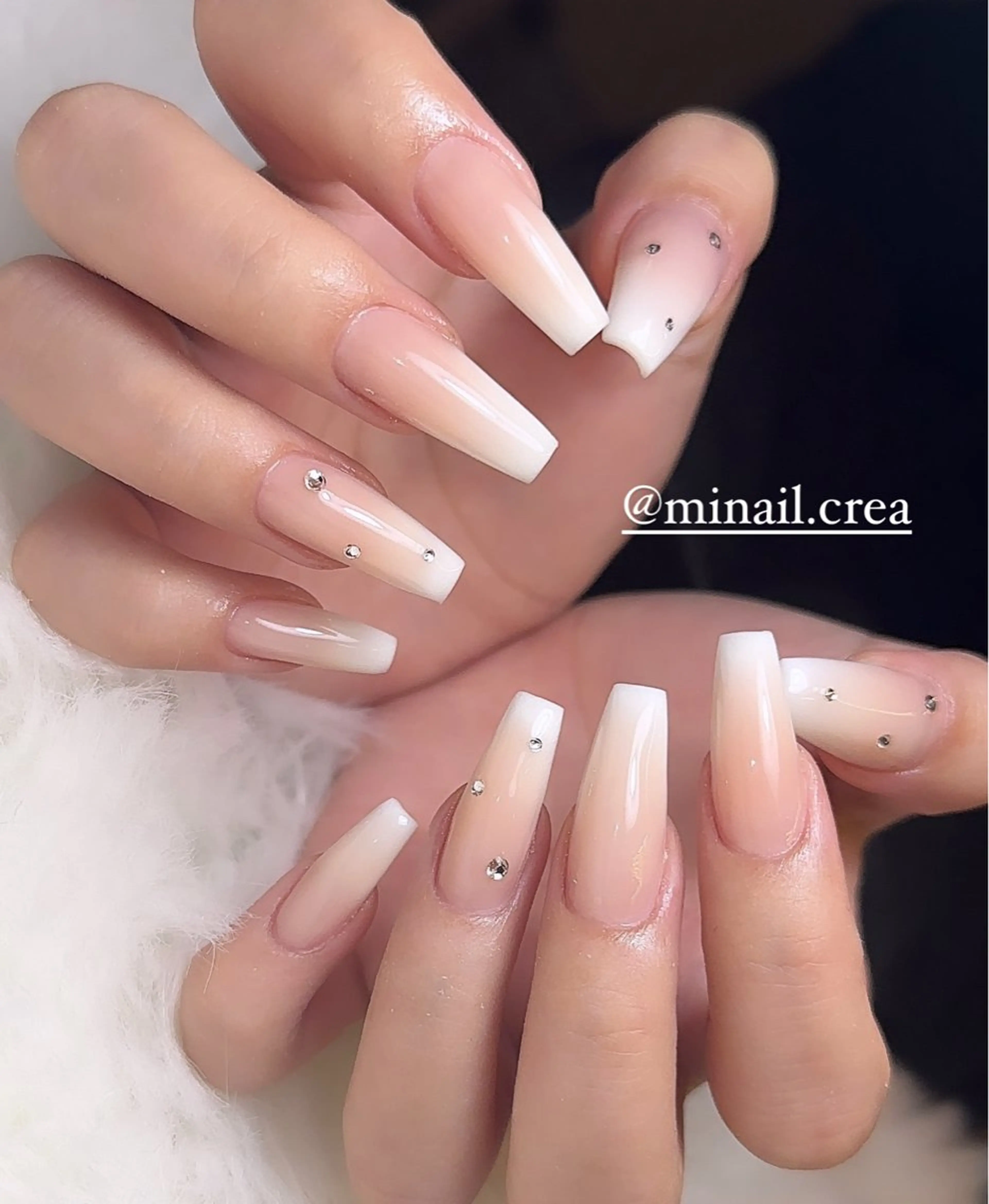 ネイル 長さ出し ジェルネイル グラデーション キラキラネイル ロングネイル ハンドネイル CReA nailのネイルデザイン