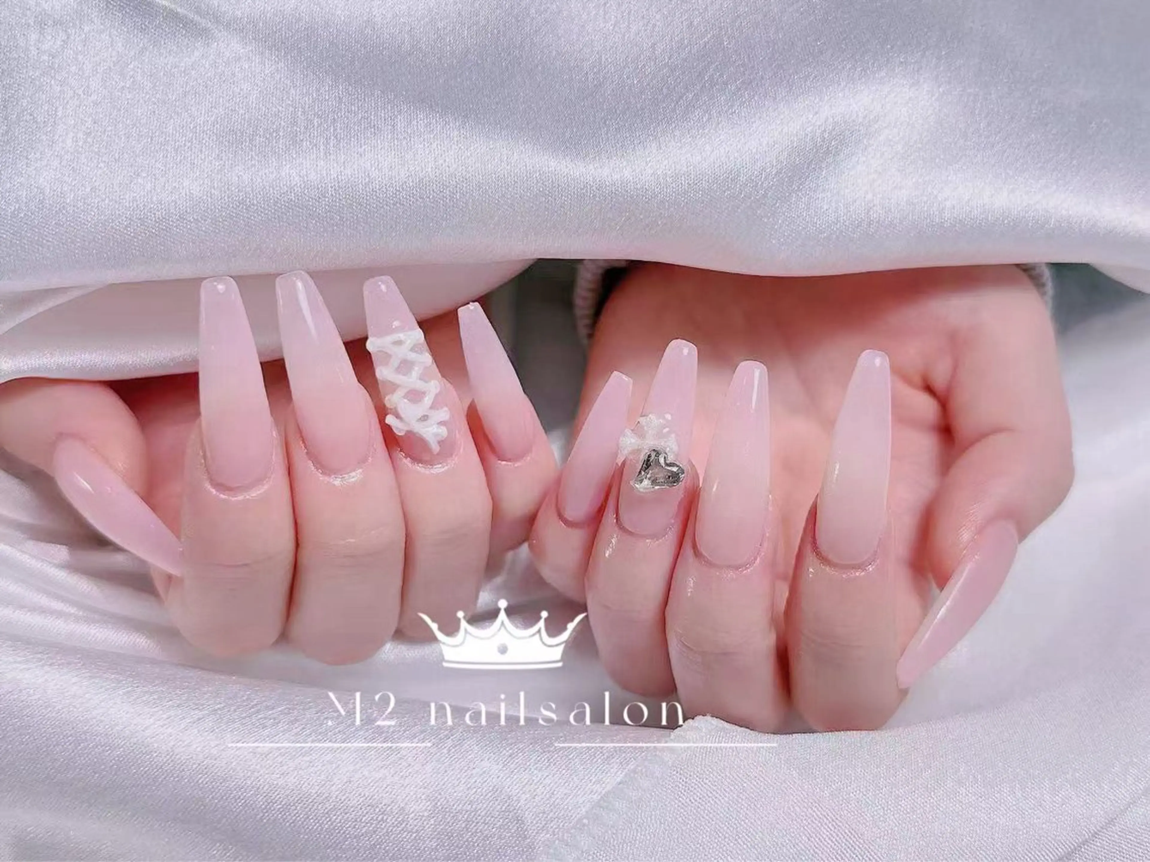 ネイル ジェルネイル マグネットネイル パラジェル バレンタイン ワンホンネイル ハンドネイル エムズ ハヤシのネイルデザイン