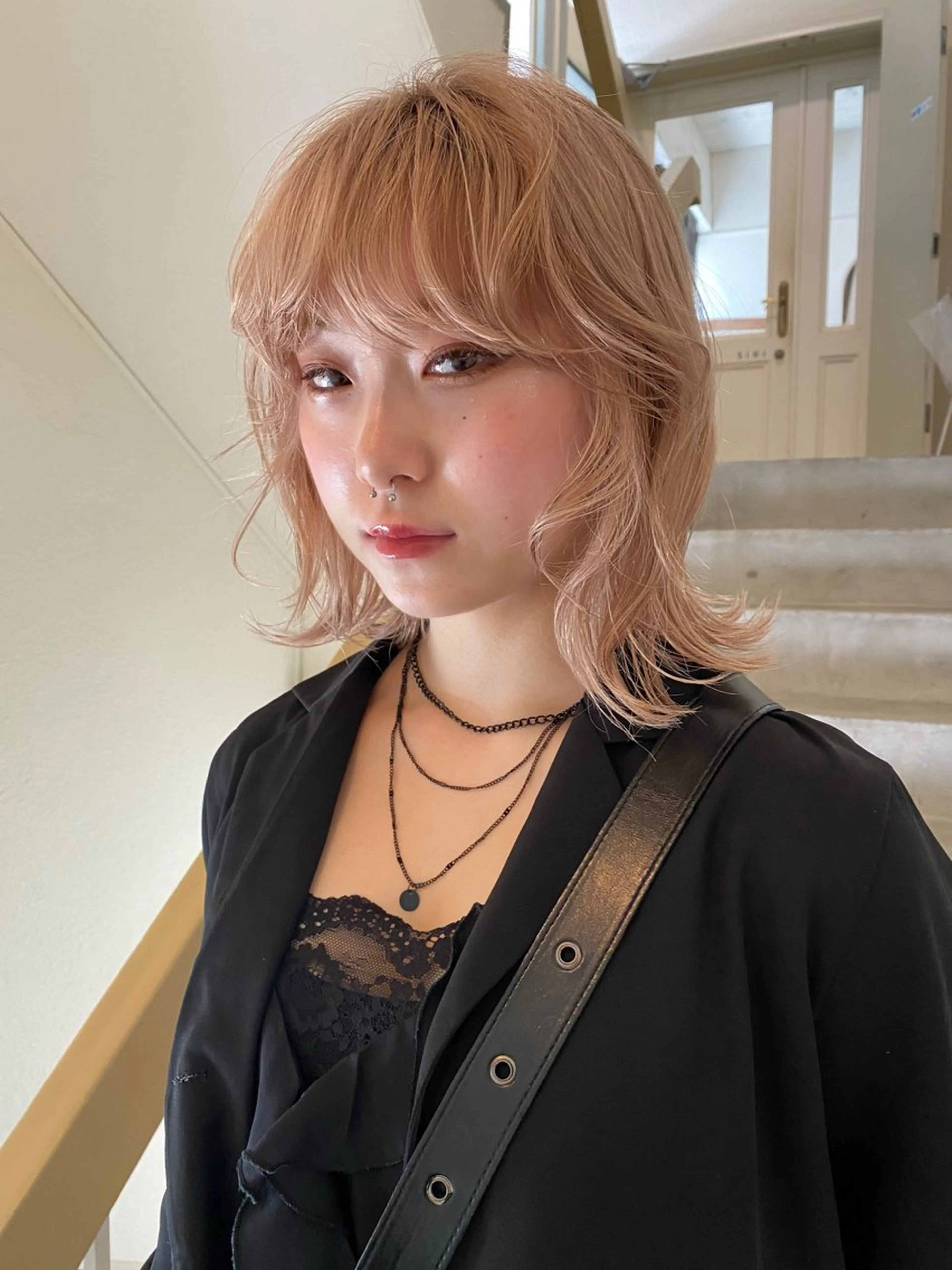 セミロング 薄暮 マツイ　レンのヘアスタイル