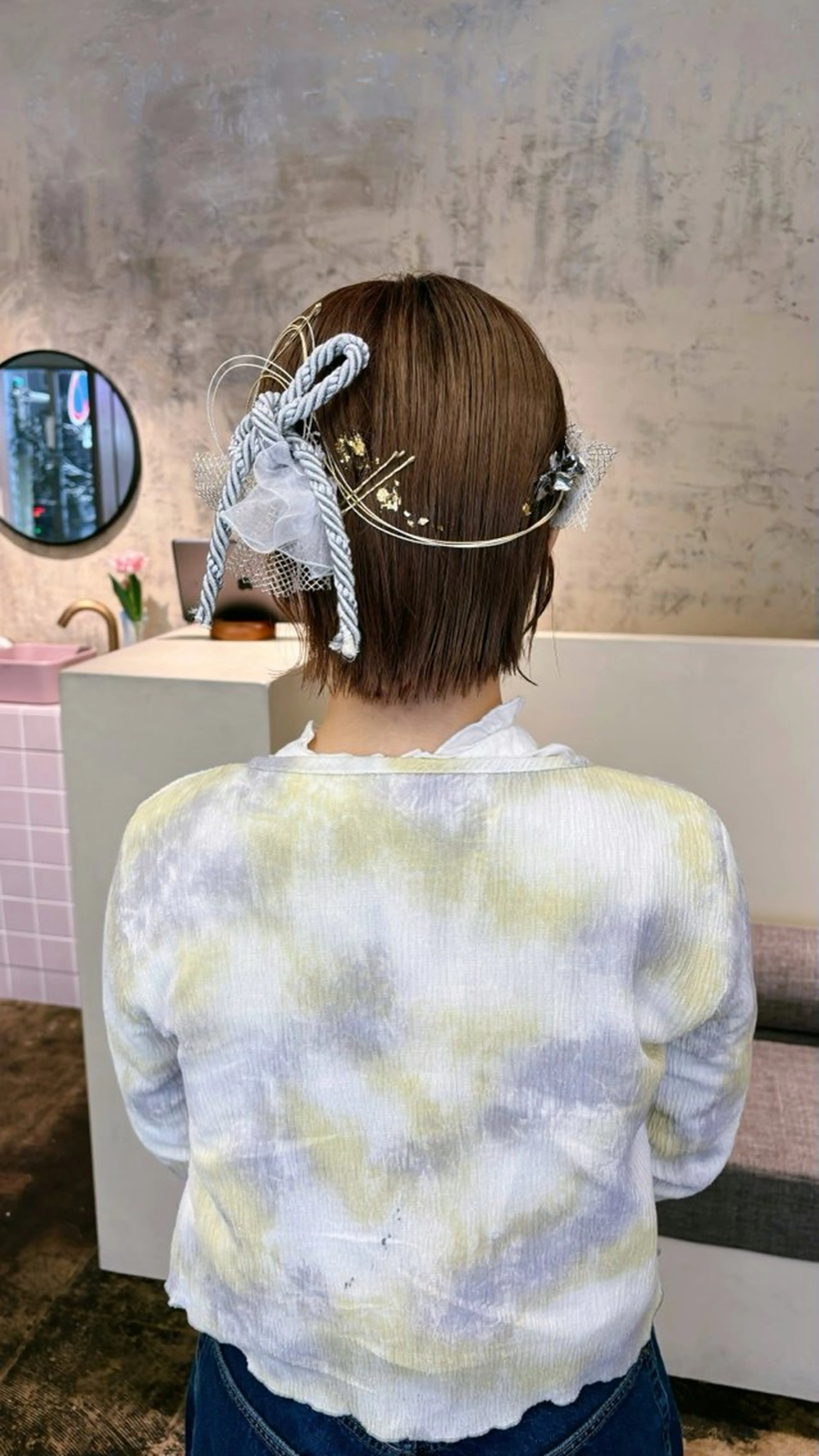 ショート 卒業式のヘアスタイル ショートヘア ヘアセット 西山 紗耶香🪽 透明感カラー/ボブのヘアスタイル