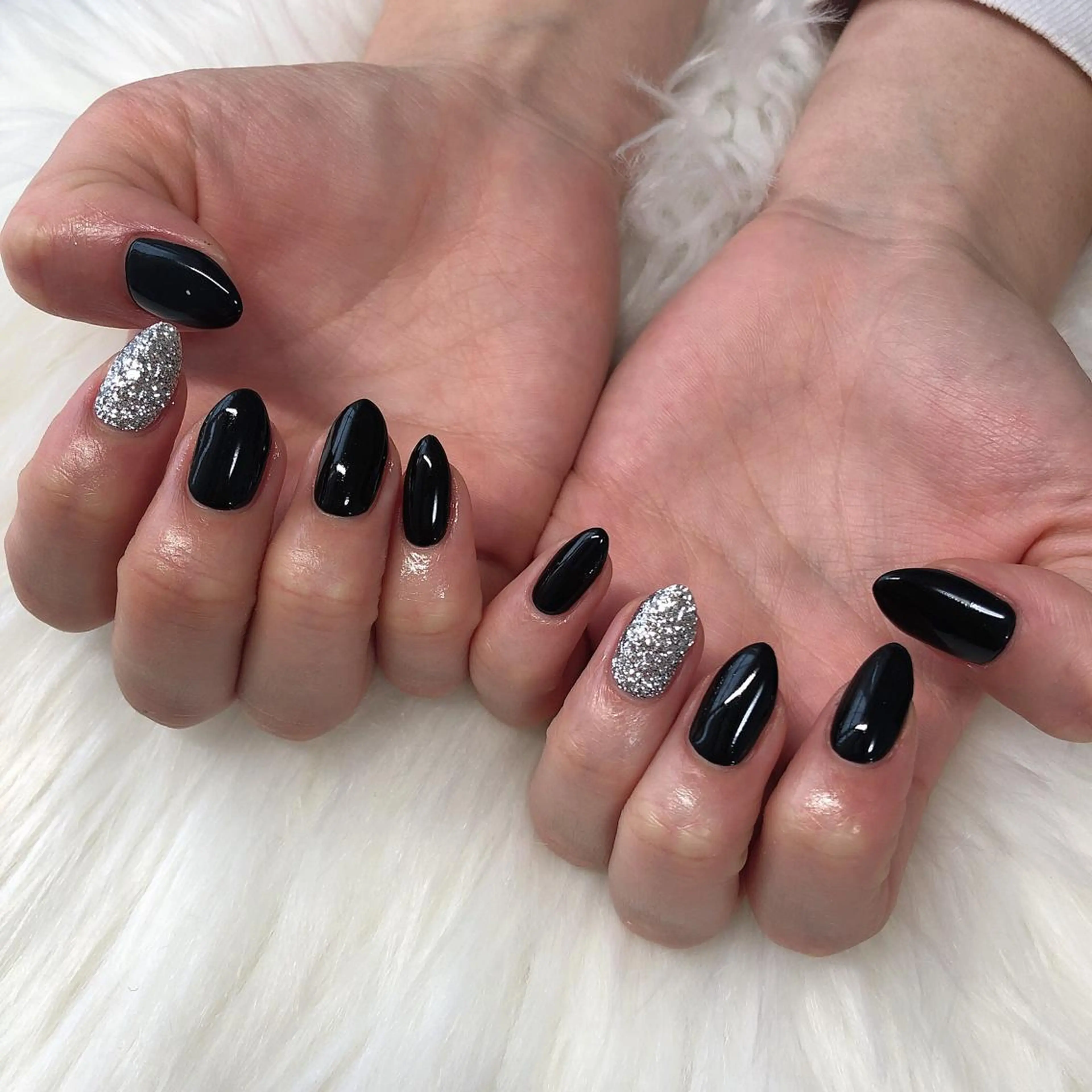 ネイル ハンドネイル 西岡 杏のネイルデザイン