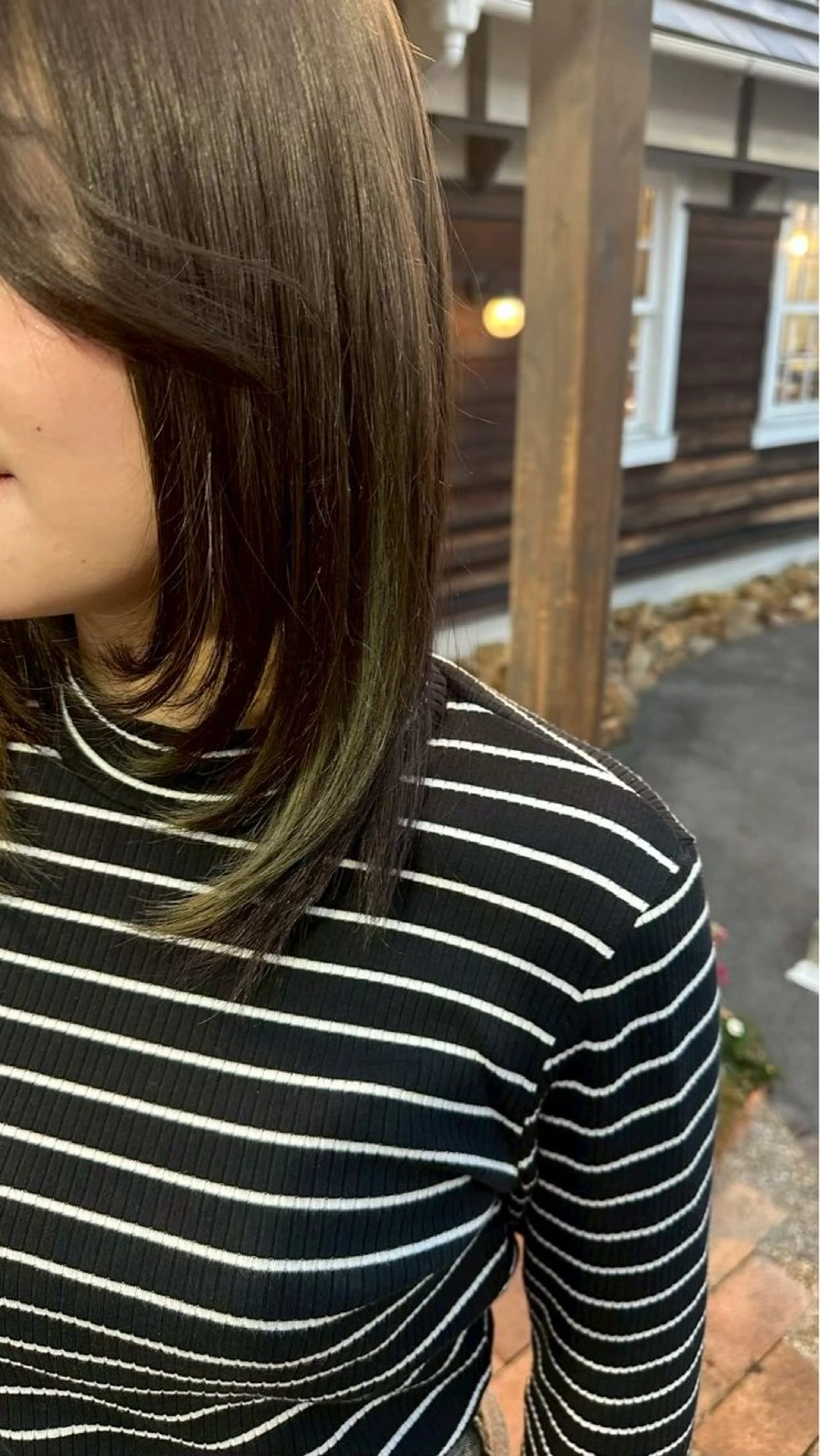 カラー 壁 菜乃葉のヘアスタイル