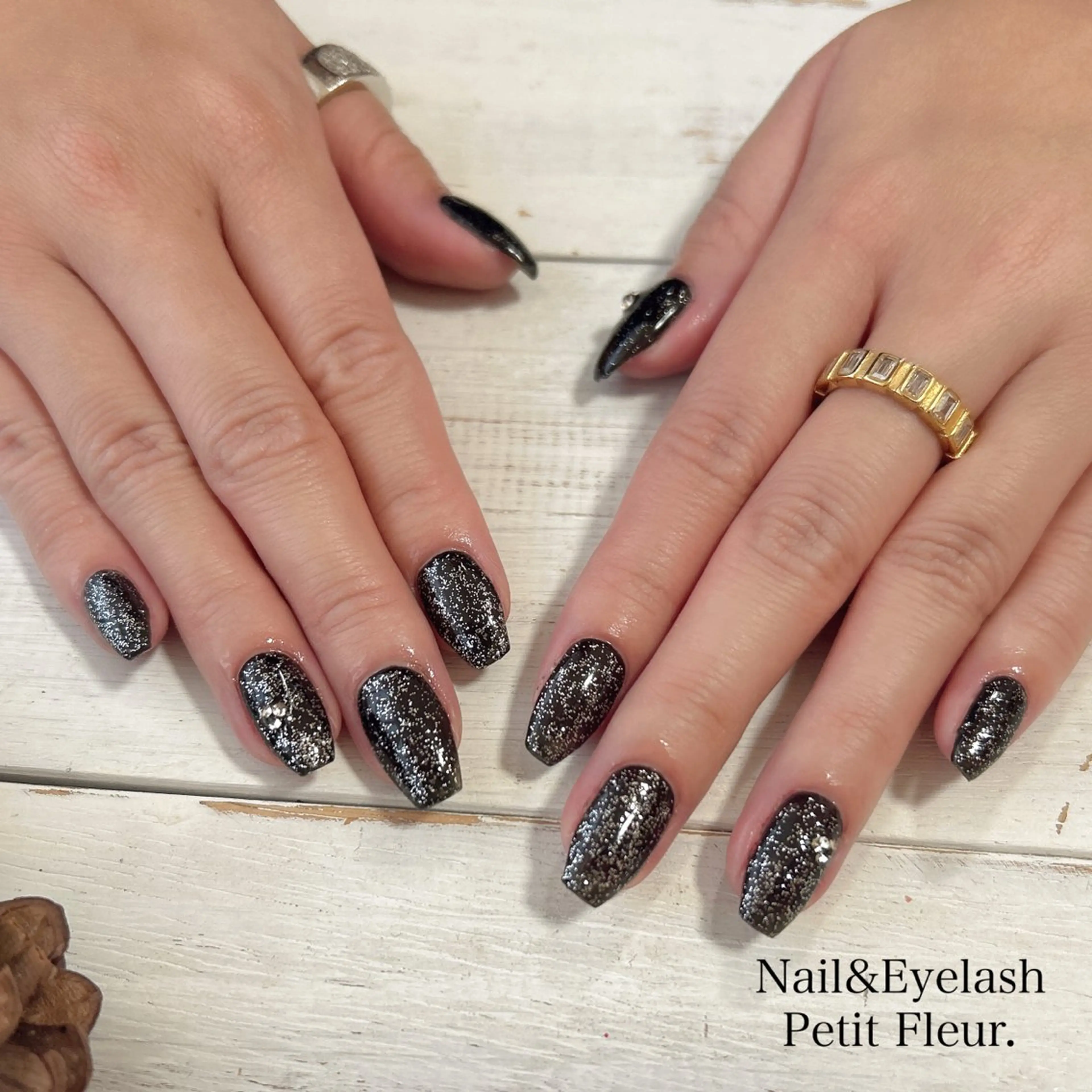 ネイル Petit Fleur所属・青柳 亜梨奈のマツエク・マツパデザイン