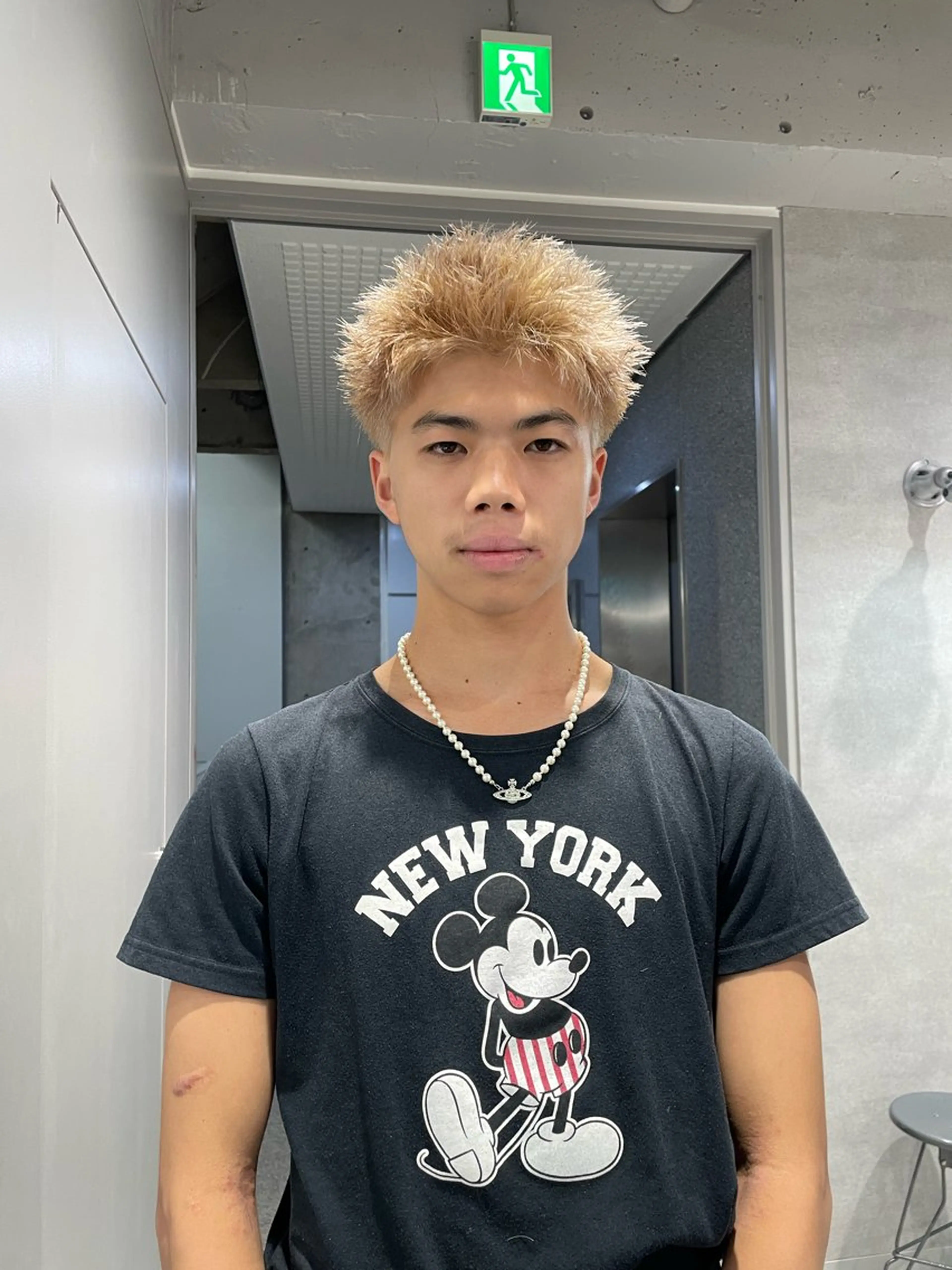 ショート カラー メンズ メンズハイトーン スパイキーショート ハイトーンカラー ショートヘア トレンド🔥メンズ 特化⚡️網野裕希のヘアスタイル