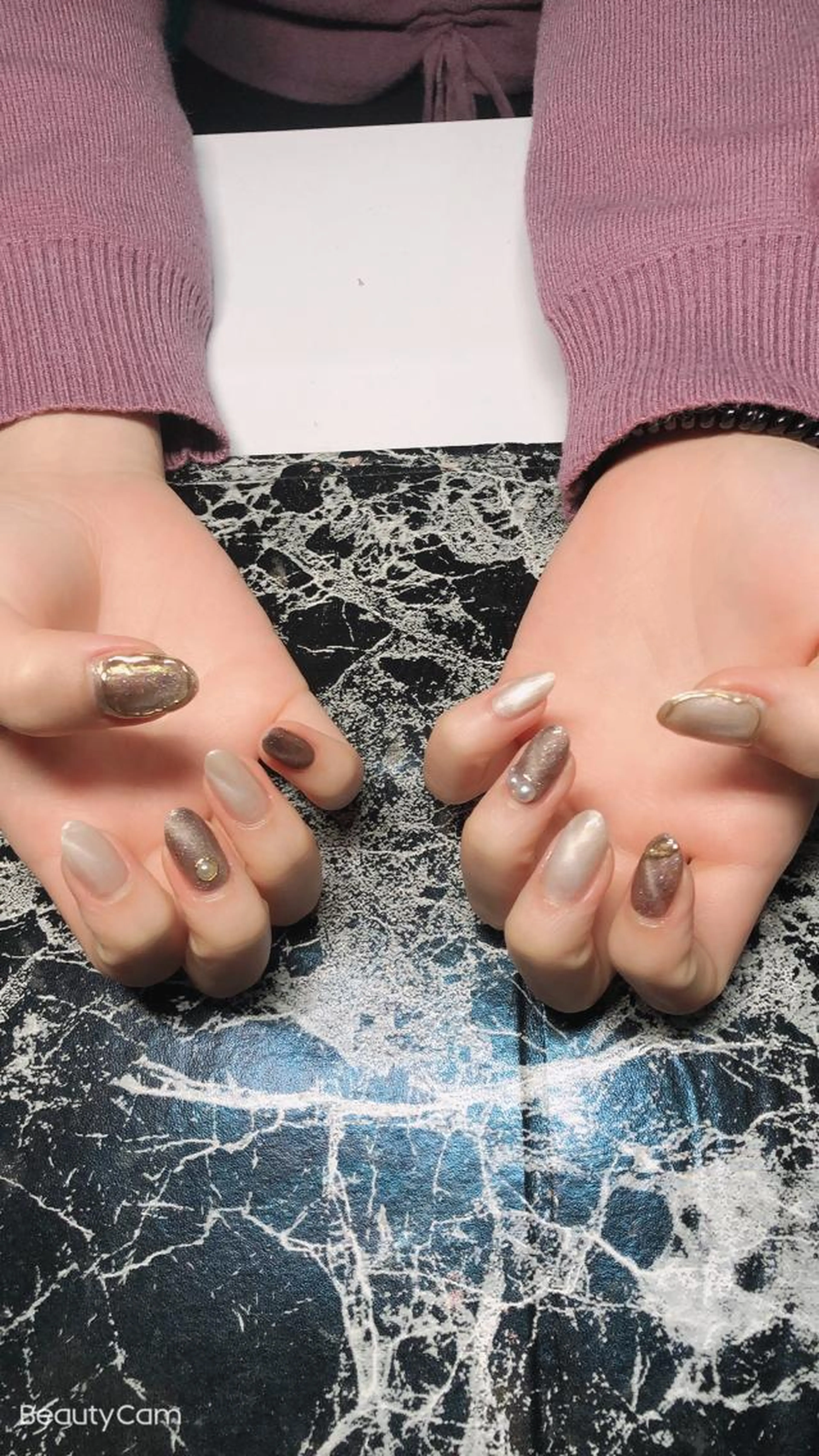 今月限定価額💕✨大人気のマグネットカラー新入荷💕💅2カラーオフ込み💕アート二つ（両手）の写真