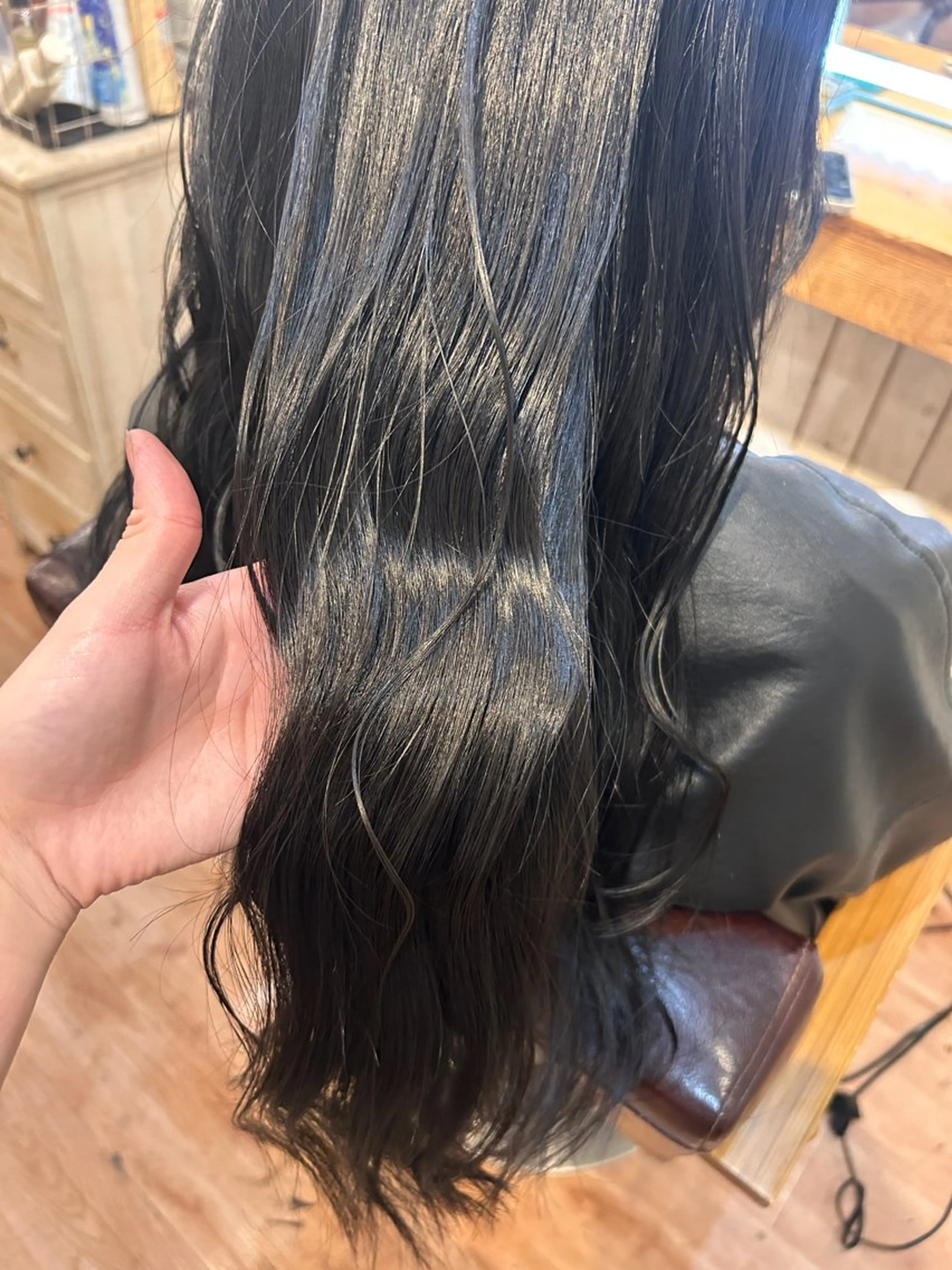 ロング カット ヘアカラー トリートメント little福岡 ANNAのヘアスタイル