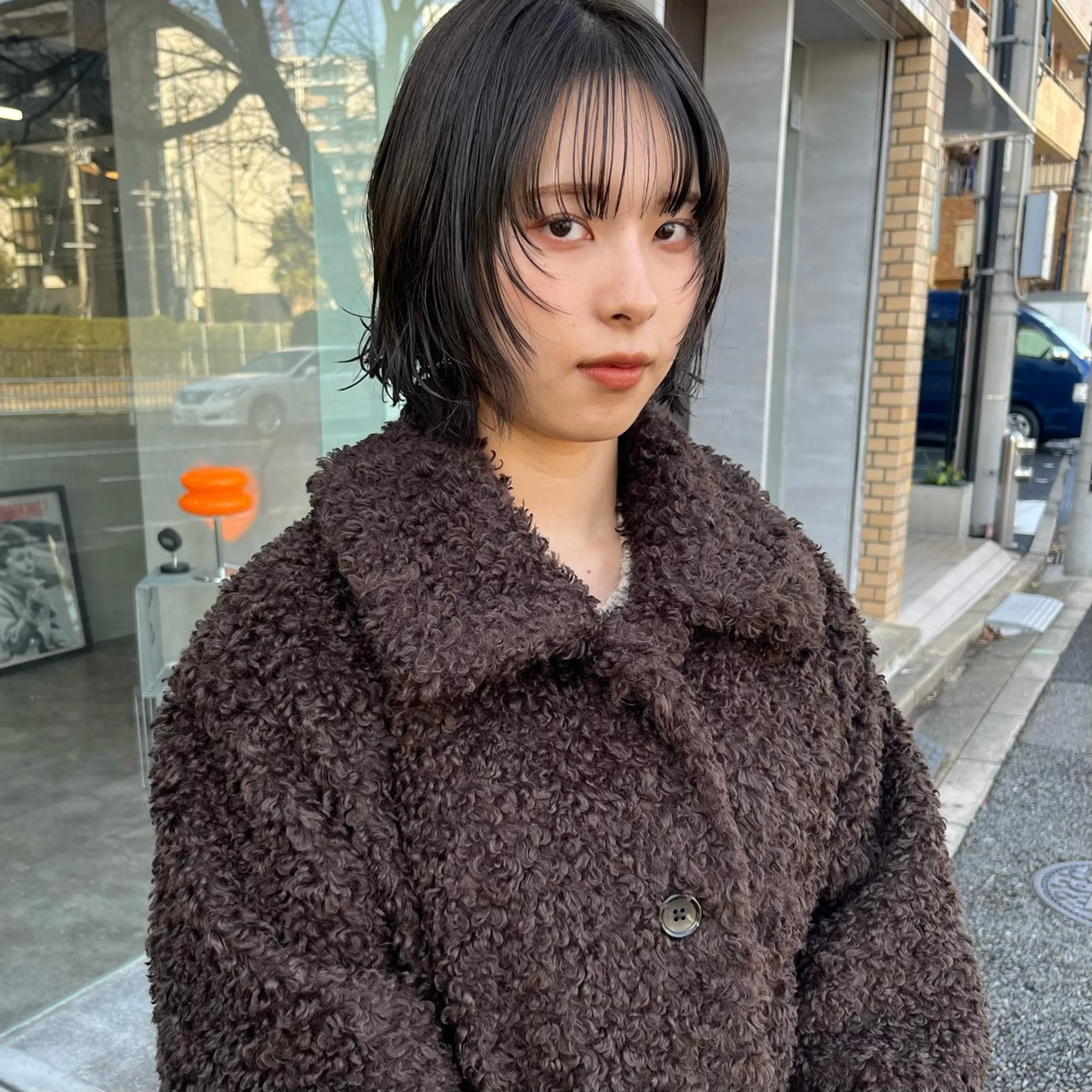 ミディアム カラー パーマ 顔まわりレイヤー 顔周りカット レイヤーカット カット ヘアカラー トリートメント yuumi/大濠🪷 顔周り/ハイトーンのヘアスタイル