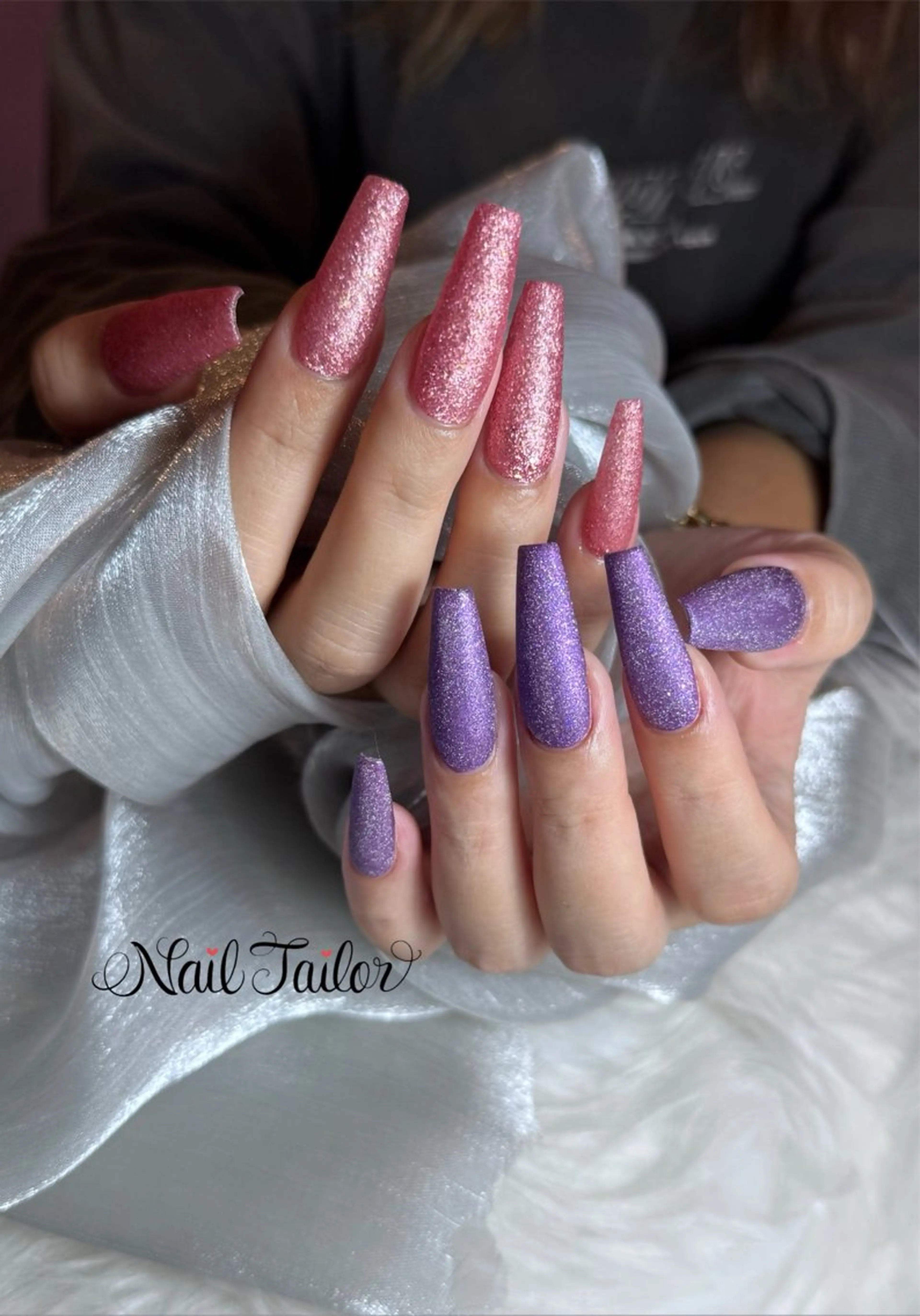 ネイル 長さ出し ラメ(グリッター) ロングネイル マットネイル ハンドネイル NailTailor ネイルテイラーのネイルデザイン