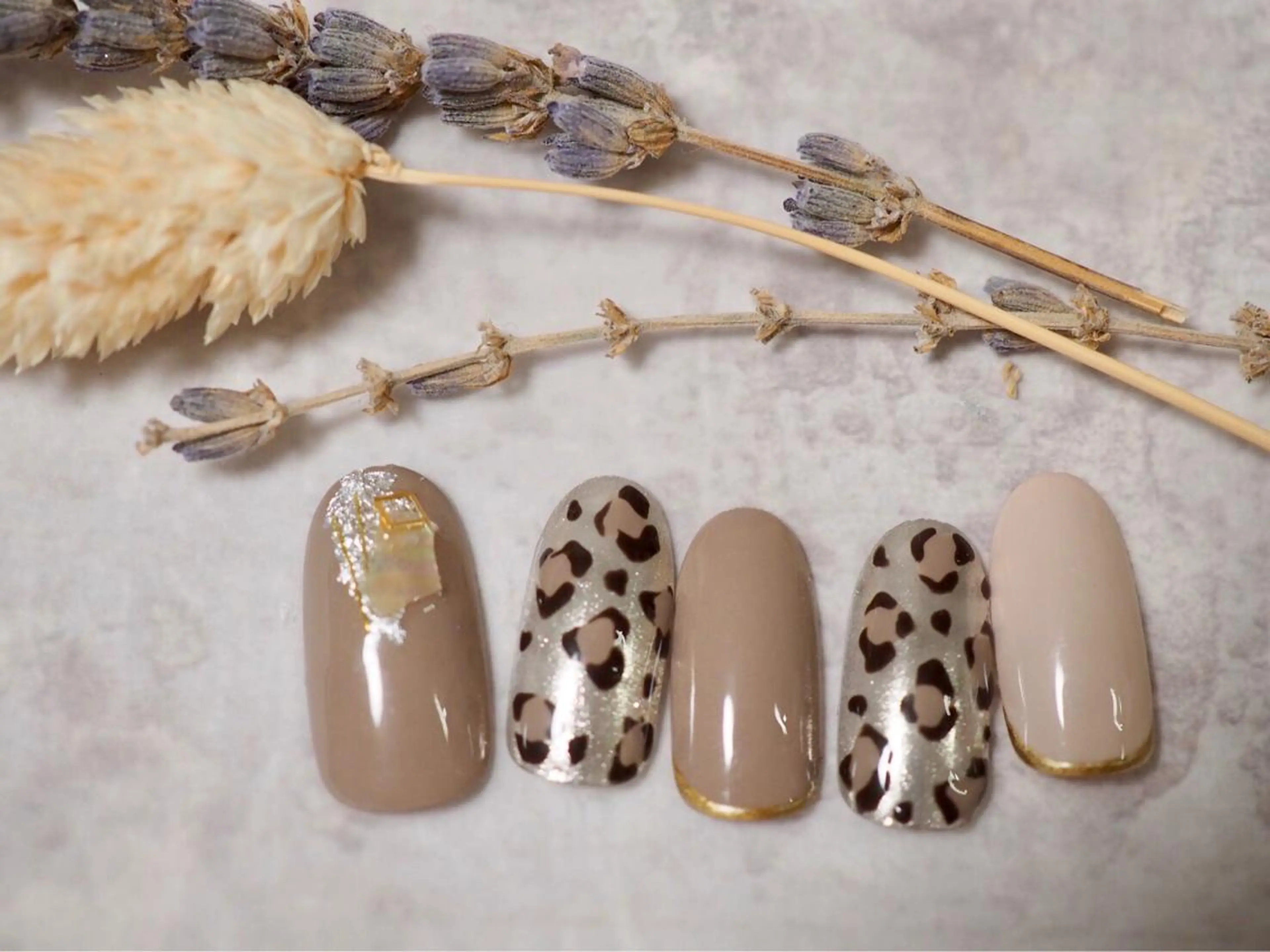 ネイル mogunail &blowのネイルデザイン