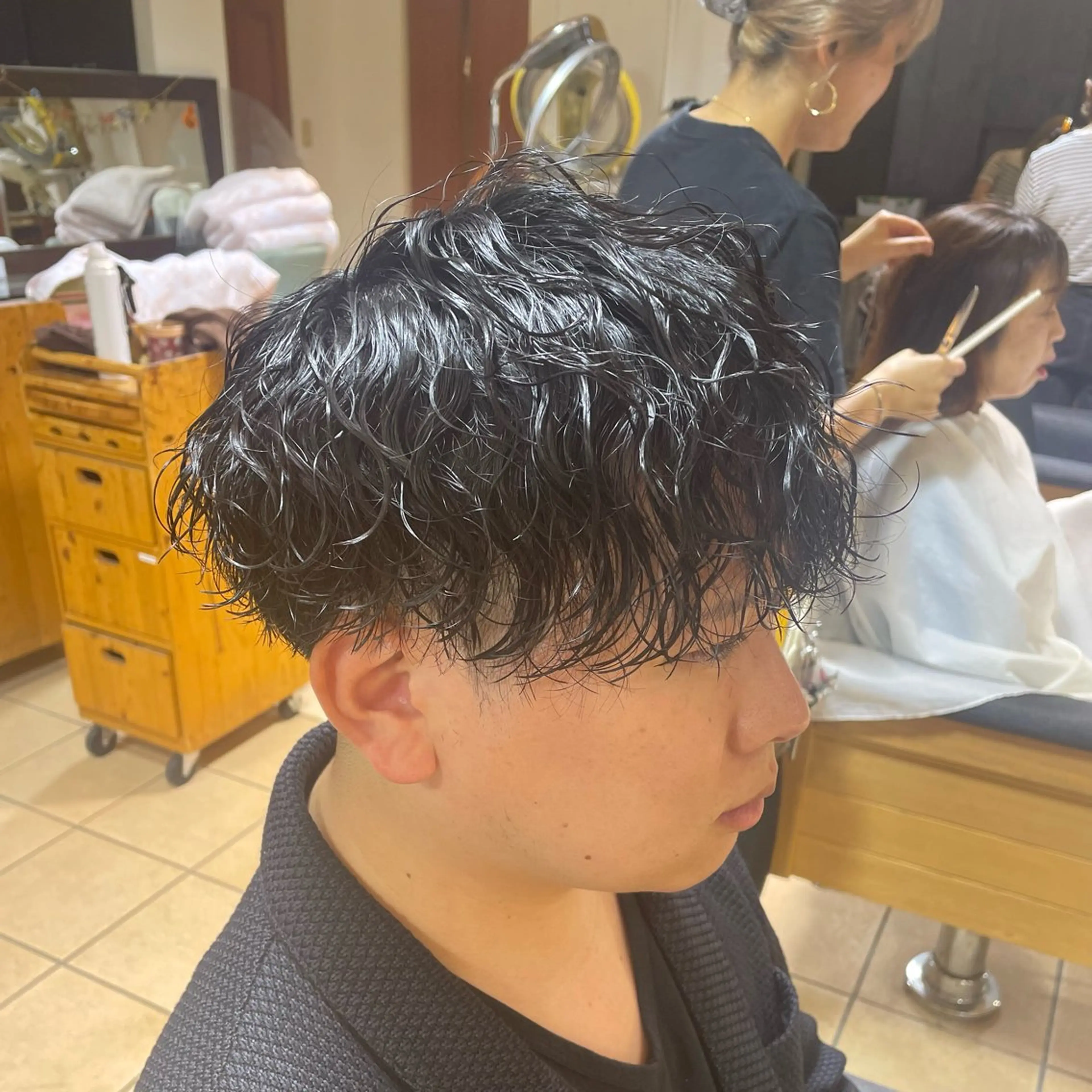ショート パーマ メンズ メンズパーマ 波巻きパーマ カット パーマ すげさやか ✨メンズカットパーマのヘアスタイル