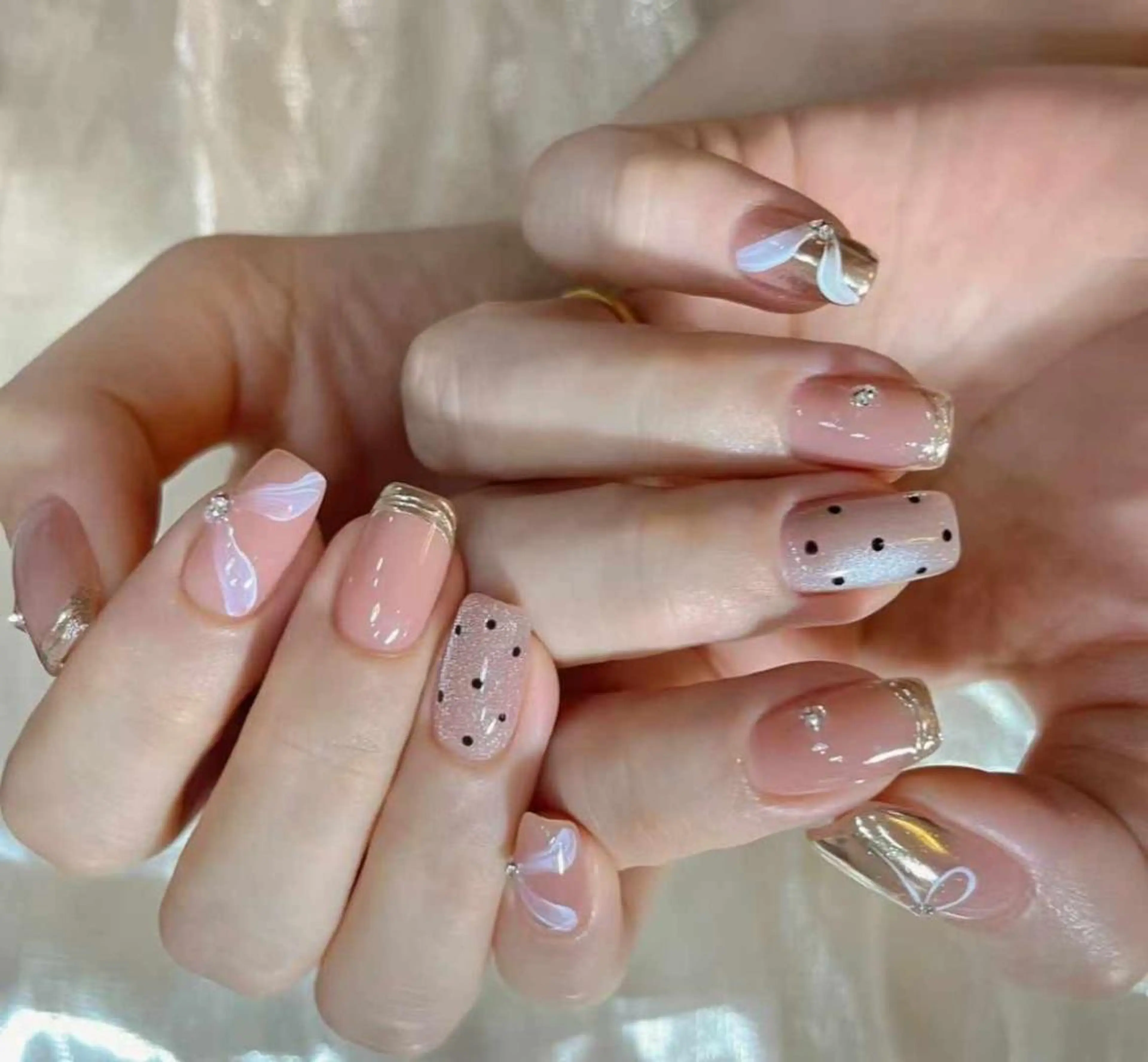 ネイル VIVIAN リサのネイルデザイン