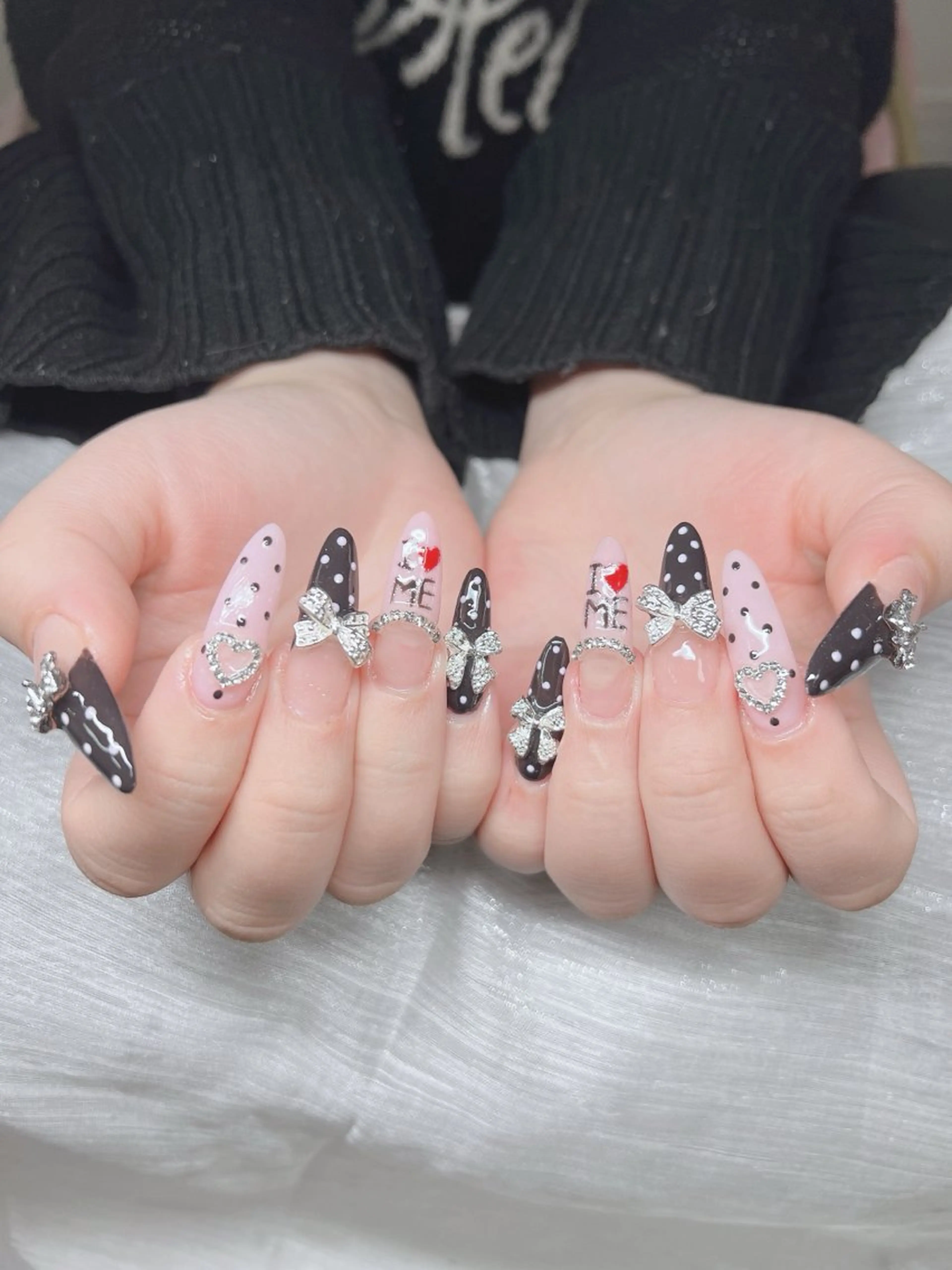 ネイル 長さ出し グラデーション 卒業式 キラキラネイル マグネットネイル Lee Nails チップ長さだし専門店のネイルデザイン