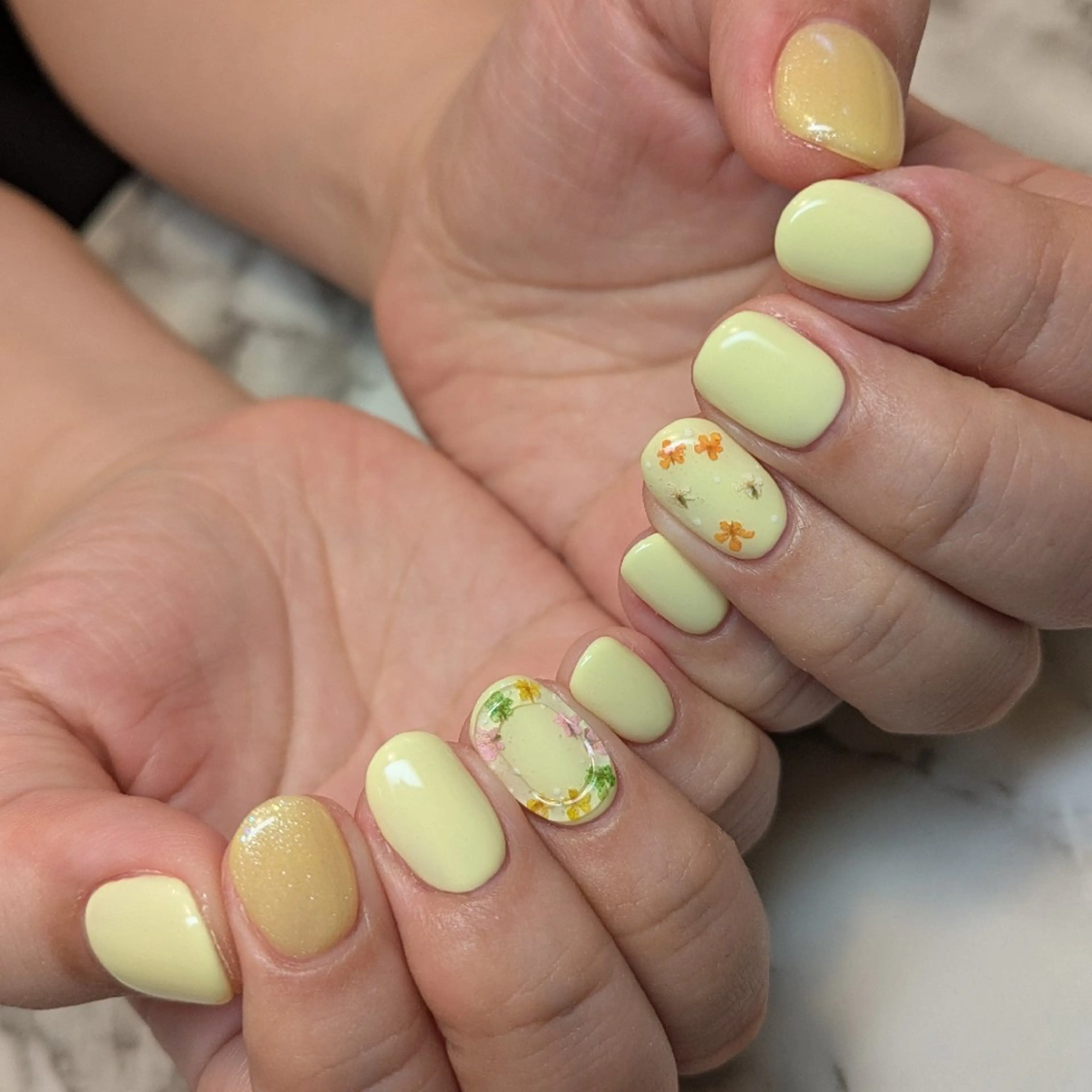 ネイル ジェヌインネイル 河内のネイルデザイン