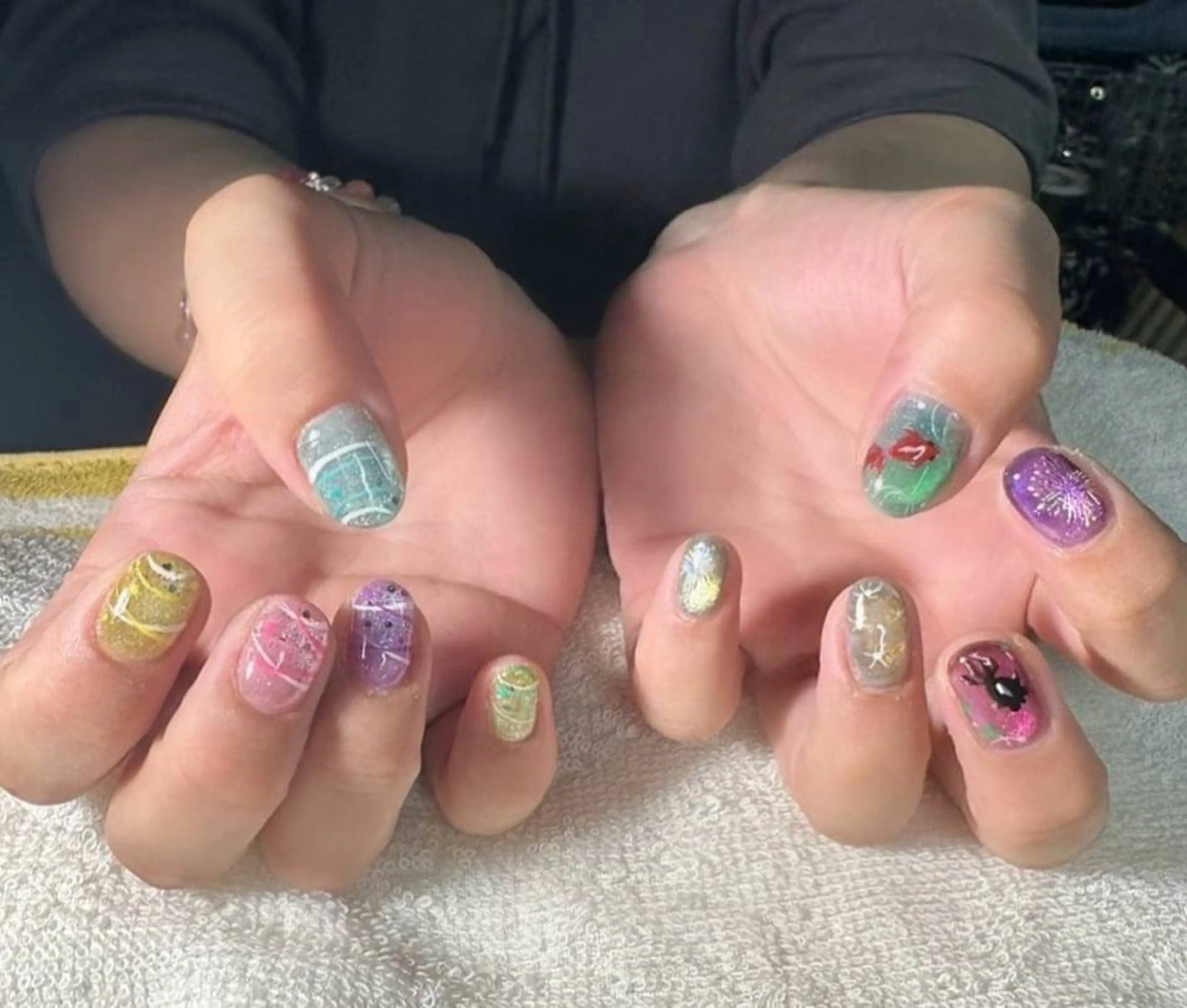 ネイル アートネイル マグネットネイル ヨーヨーネイル ハンドネイル フットネイル MHR nailのネイルデザイン