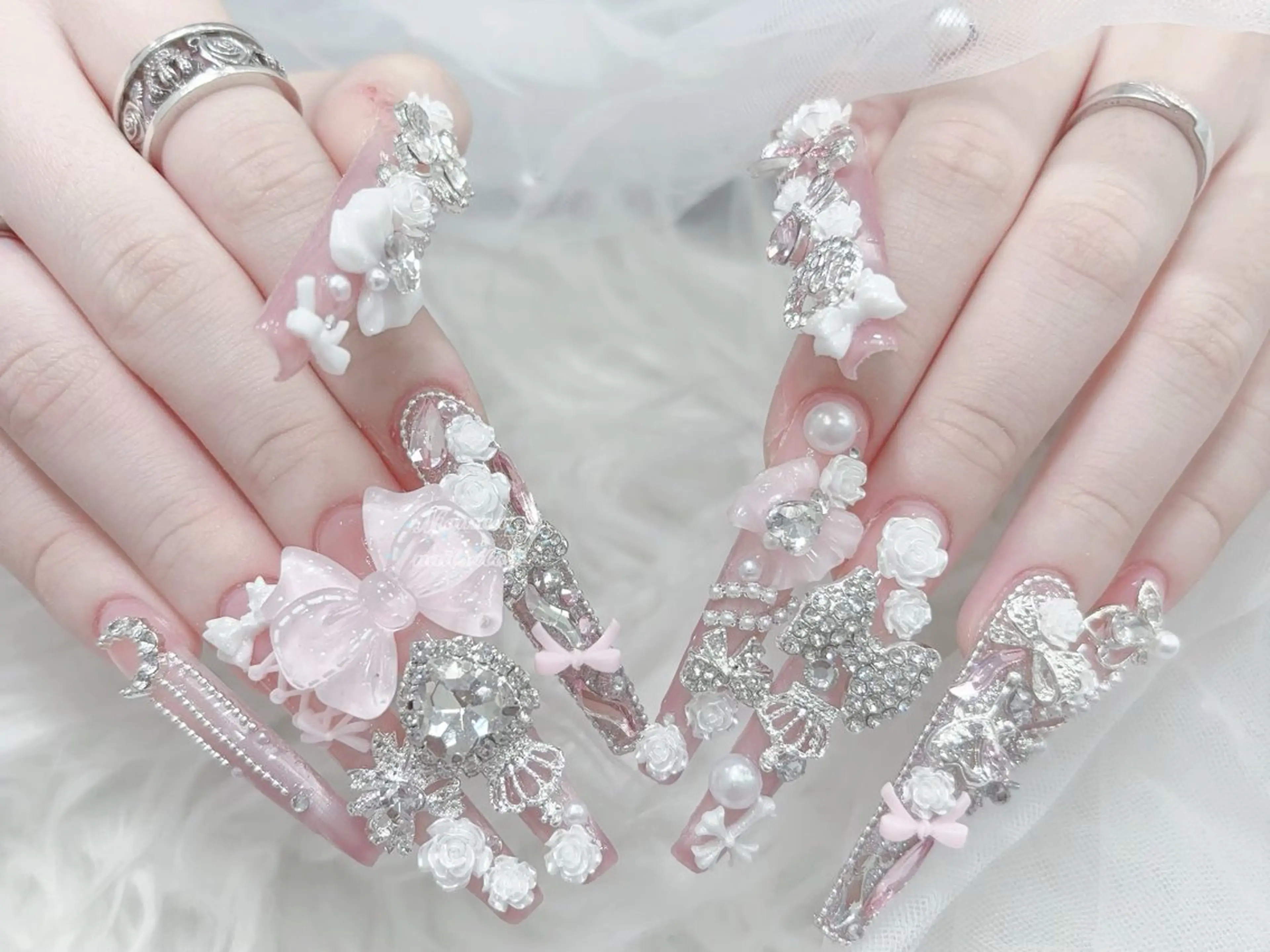 ネイル 成人式 マグネットネイル 大理石ネイル(マーブル) リボン 夏ネイル ハンドネイル MoMoA Nail ネイル長さ出し専門店のネイルデザイン