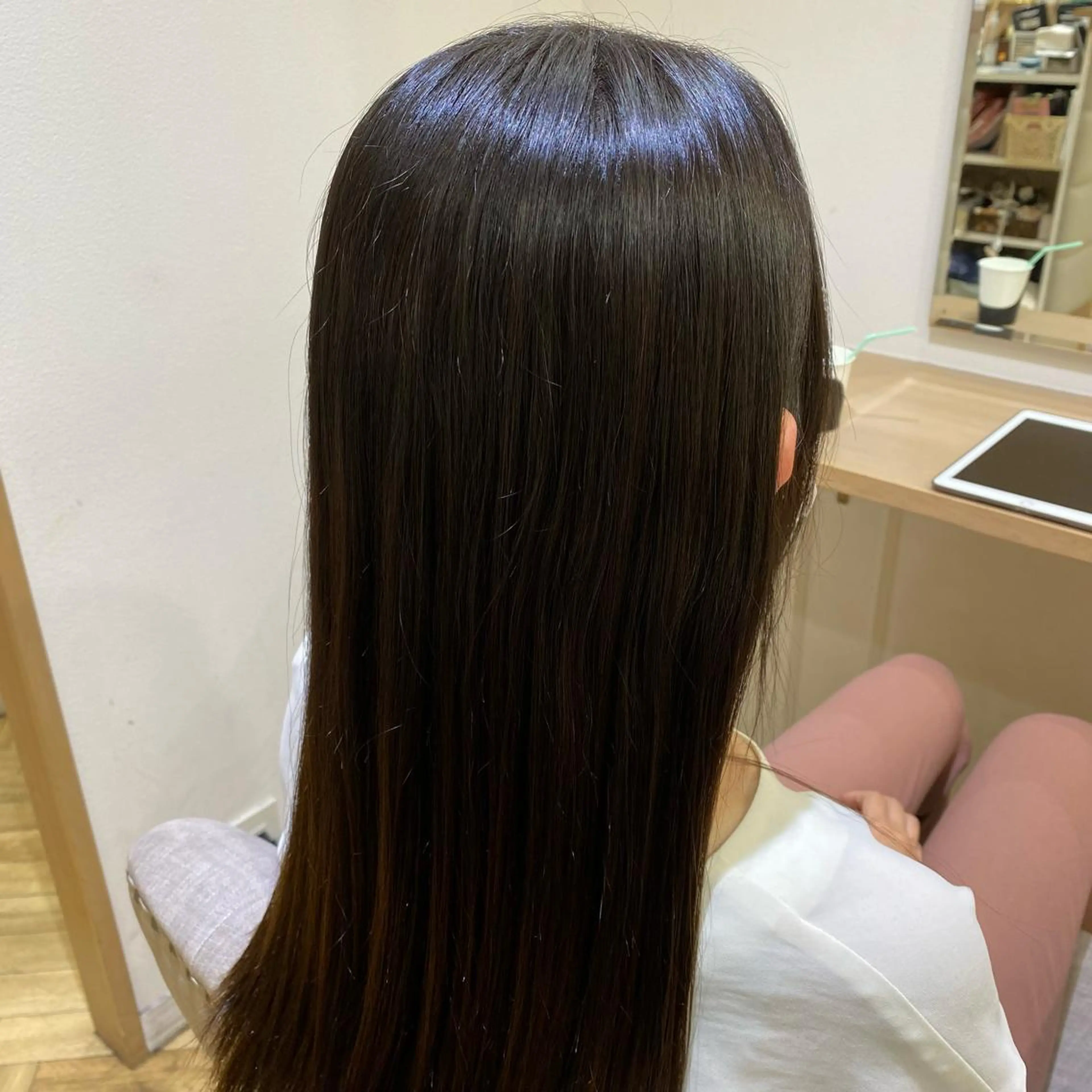 ロング トリートメント 酸熱トリートメント くびれミディ🌷 暖色系No1高橋智のヘアスタイル