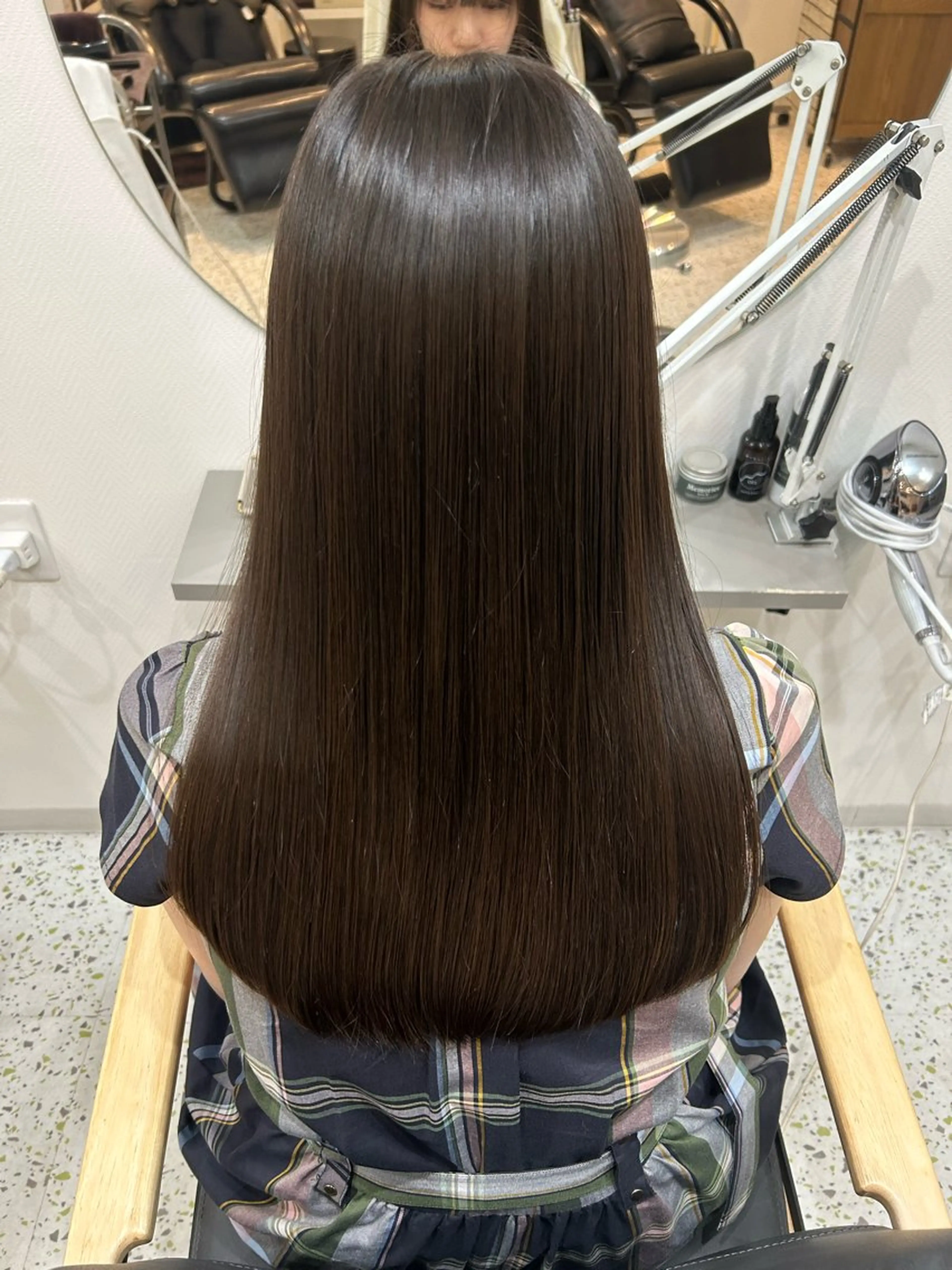 ロング 髪質改善 透明感カラー 莉々子のヘアスタイル