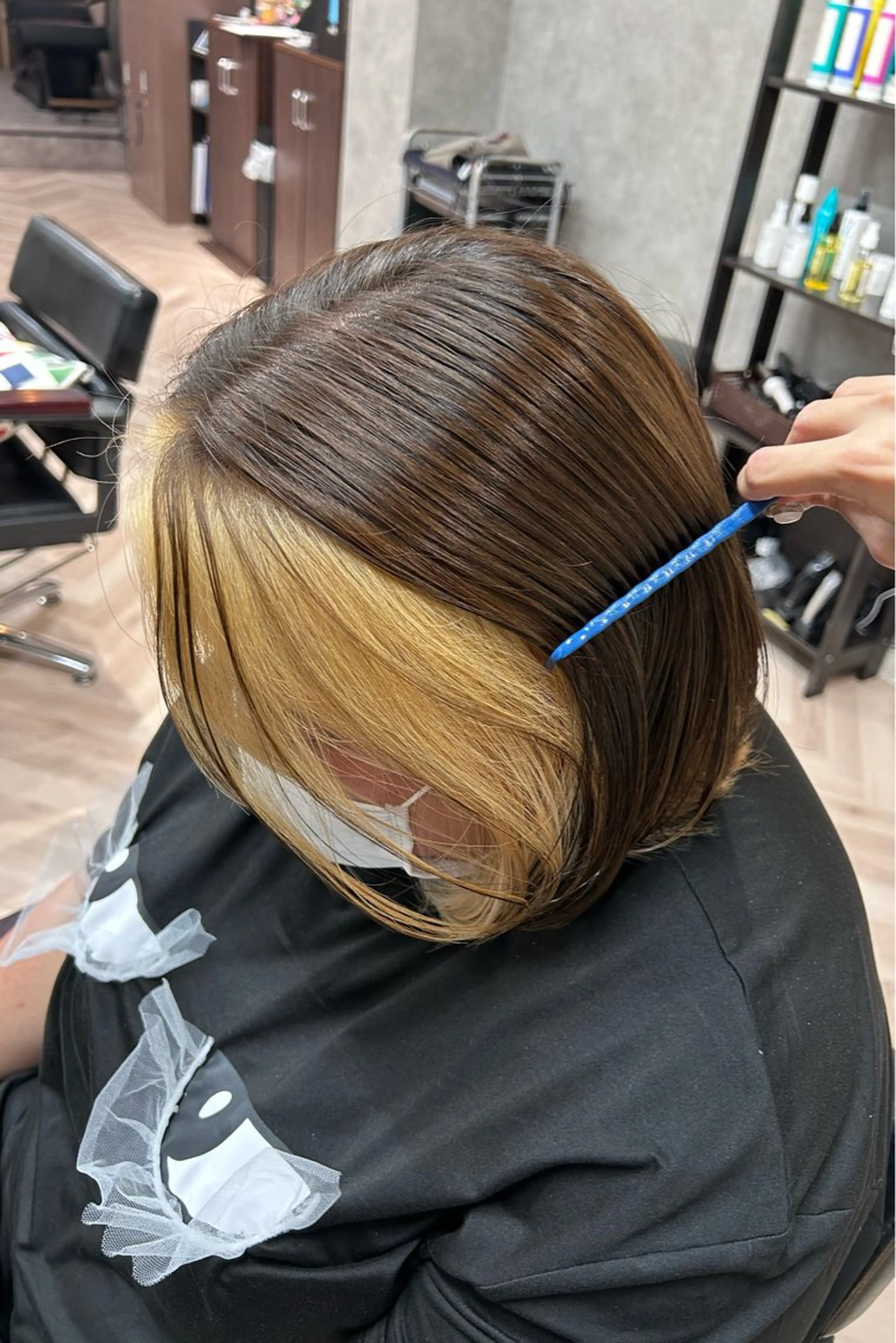 ミディアム カラー ベージュカラー ブリーチ ブロンド ホワイトブロンド 原田 歩実のヘアスタイル