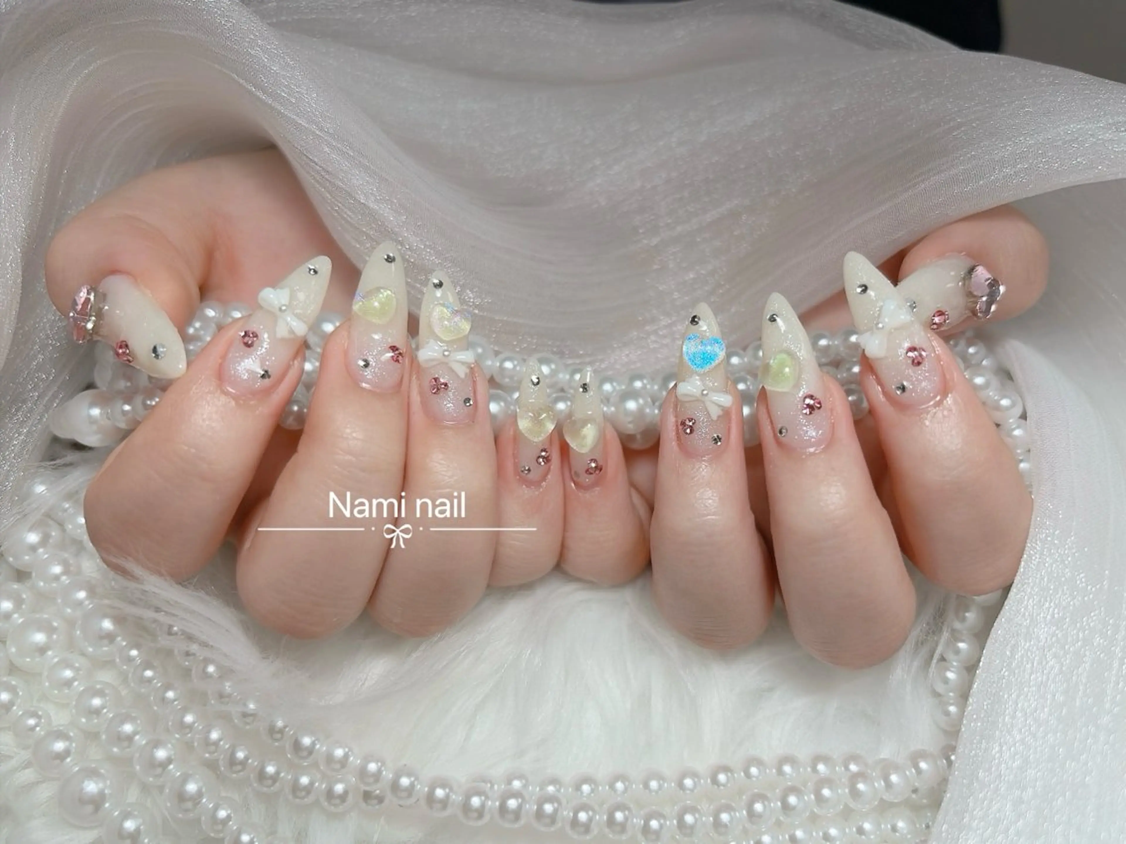 ネイル 長さ出し ガーリー 韓国ネイル ロングネイル 持ち込み ハンドネイル Nami nail salonのネイルデザイン