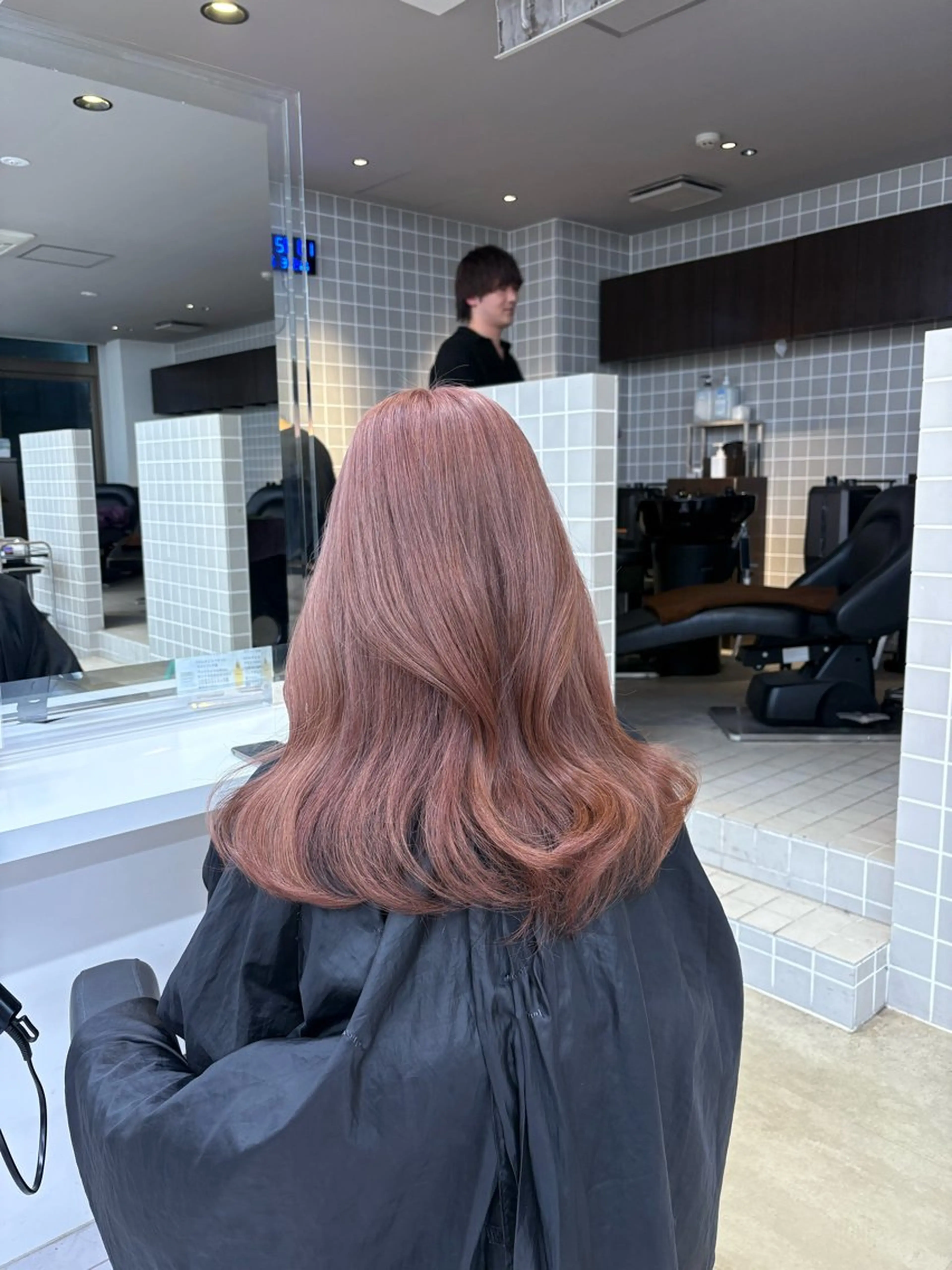 カラー ヘアカラー トリートメント 透明感ベージュ🤎 ナチュラルレイヤーのヘアスタイル