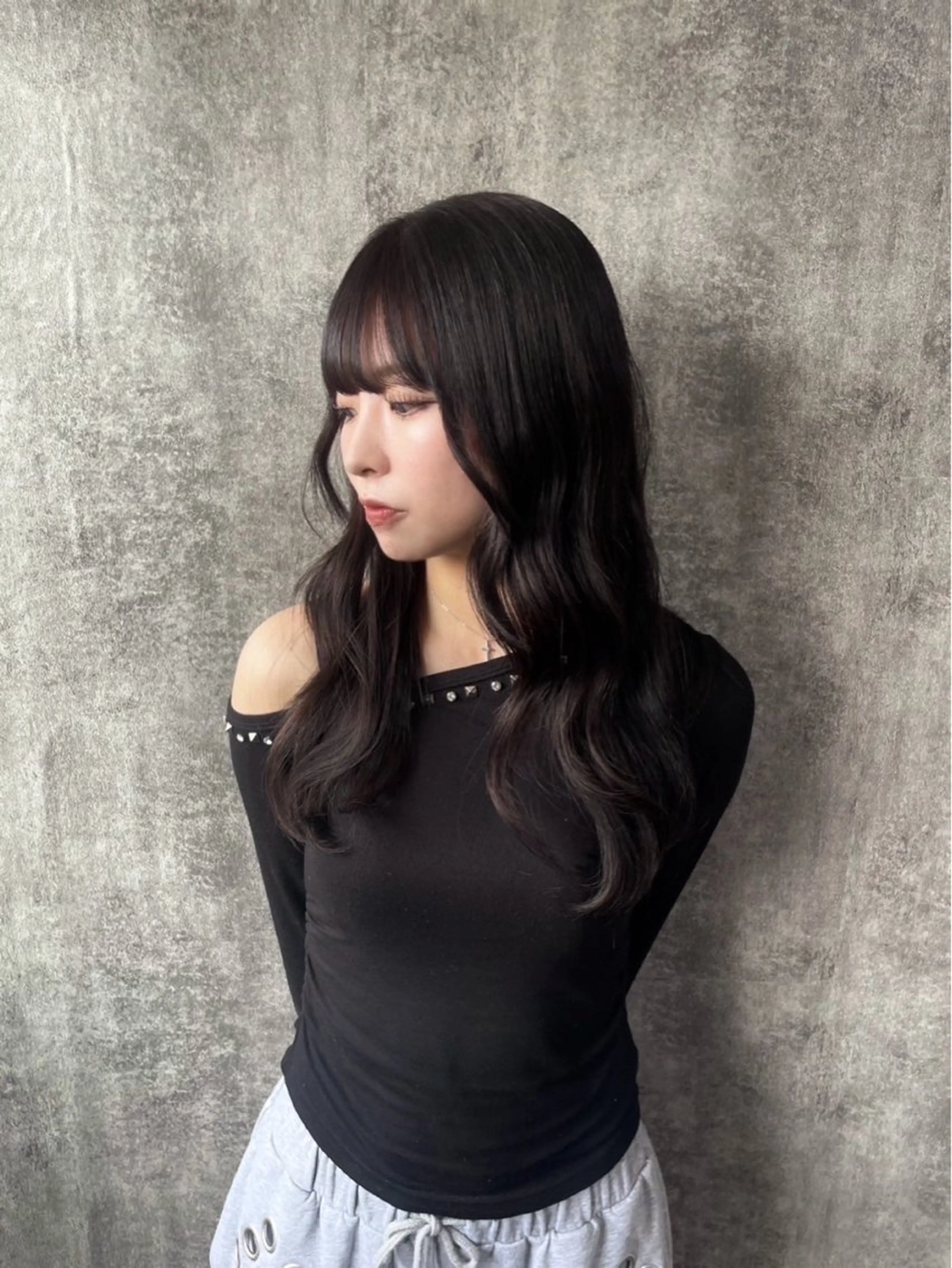 カラー 黒髪 CAPSULE Anjuのヘアスタイル