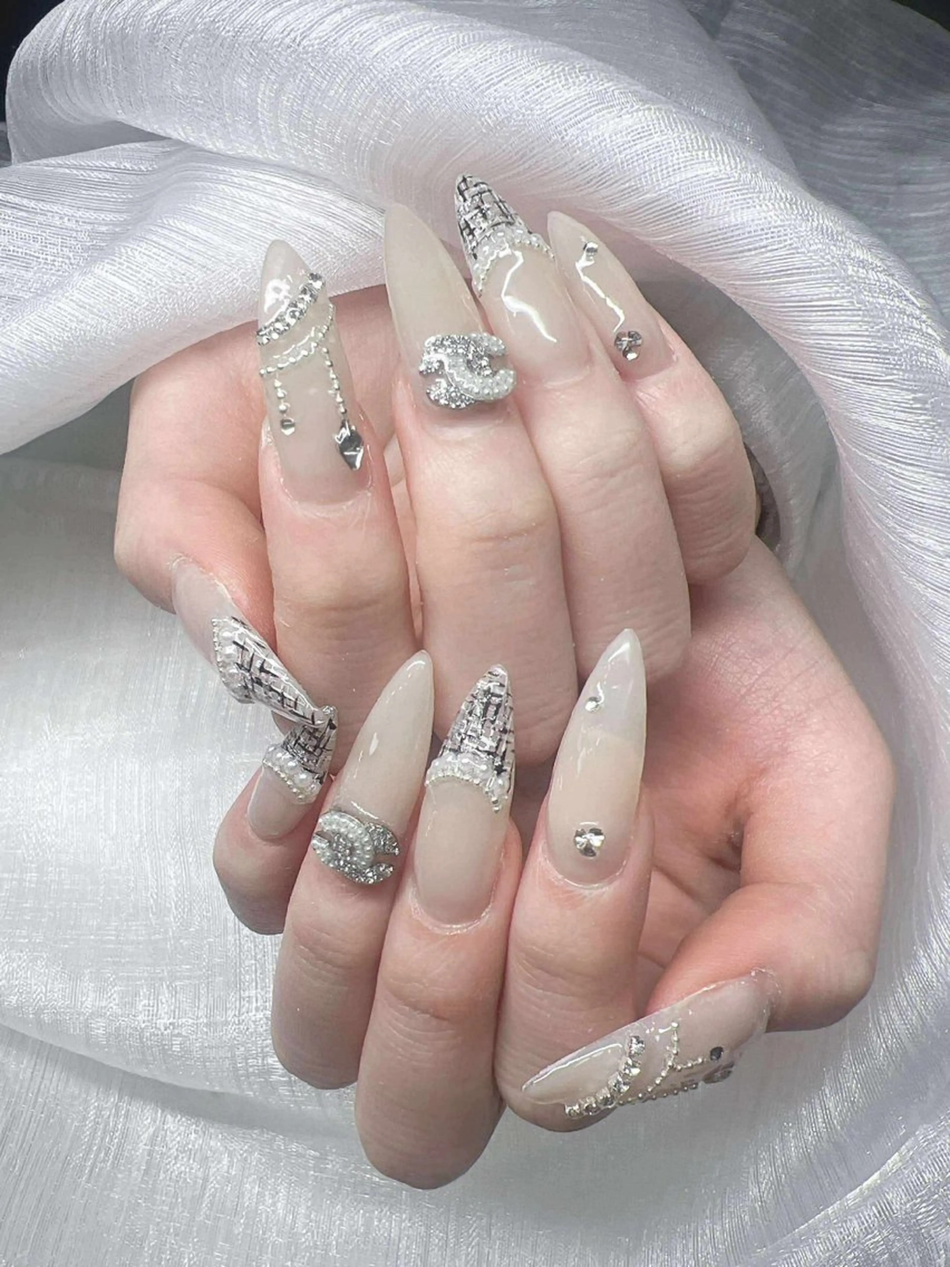 ネイル ハンドネイル Lee Nailsのネイルデザイン