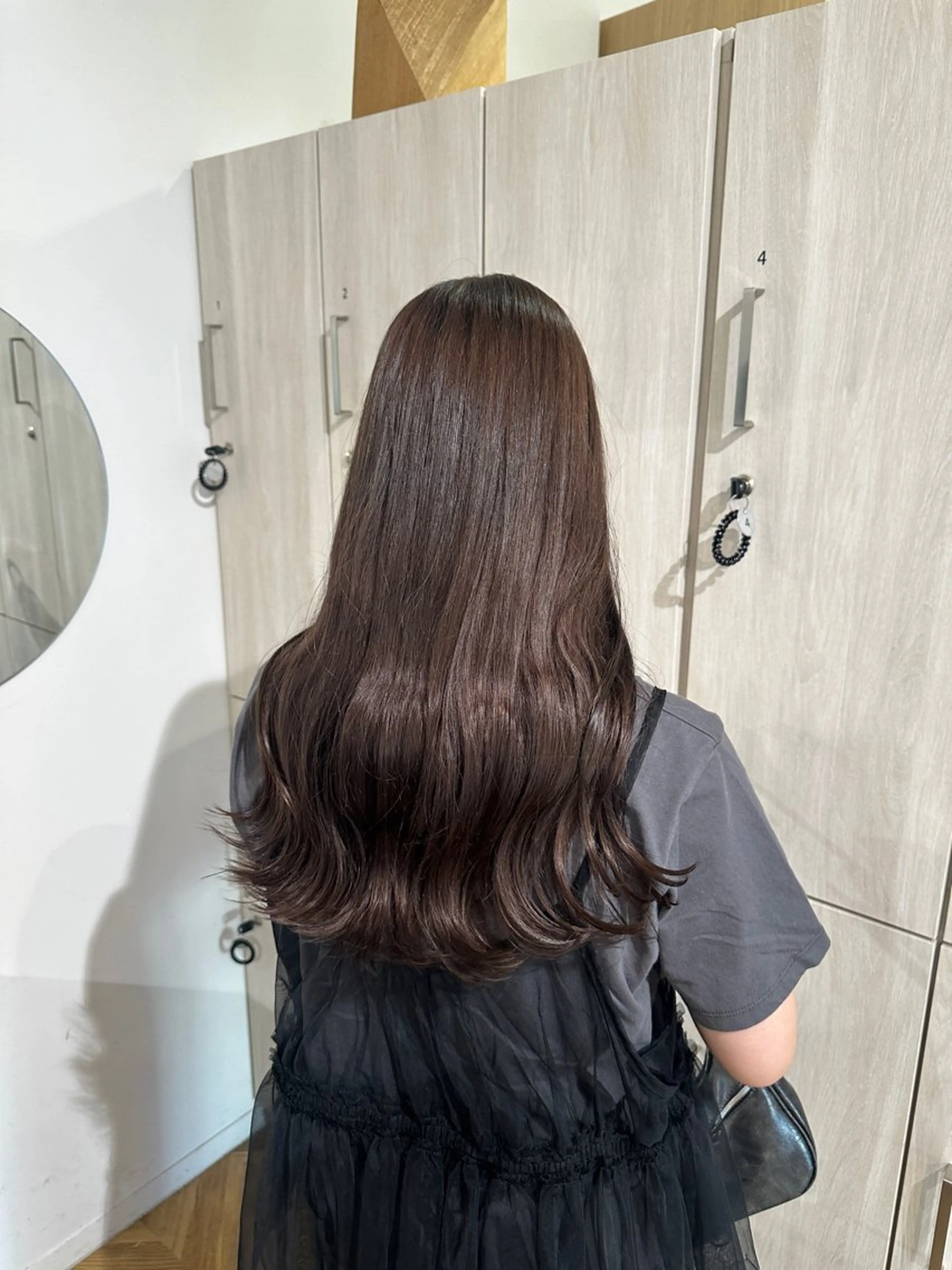 カラー 髙橋 美妃のヘアスタイル