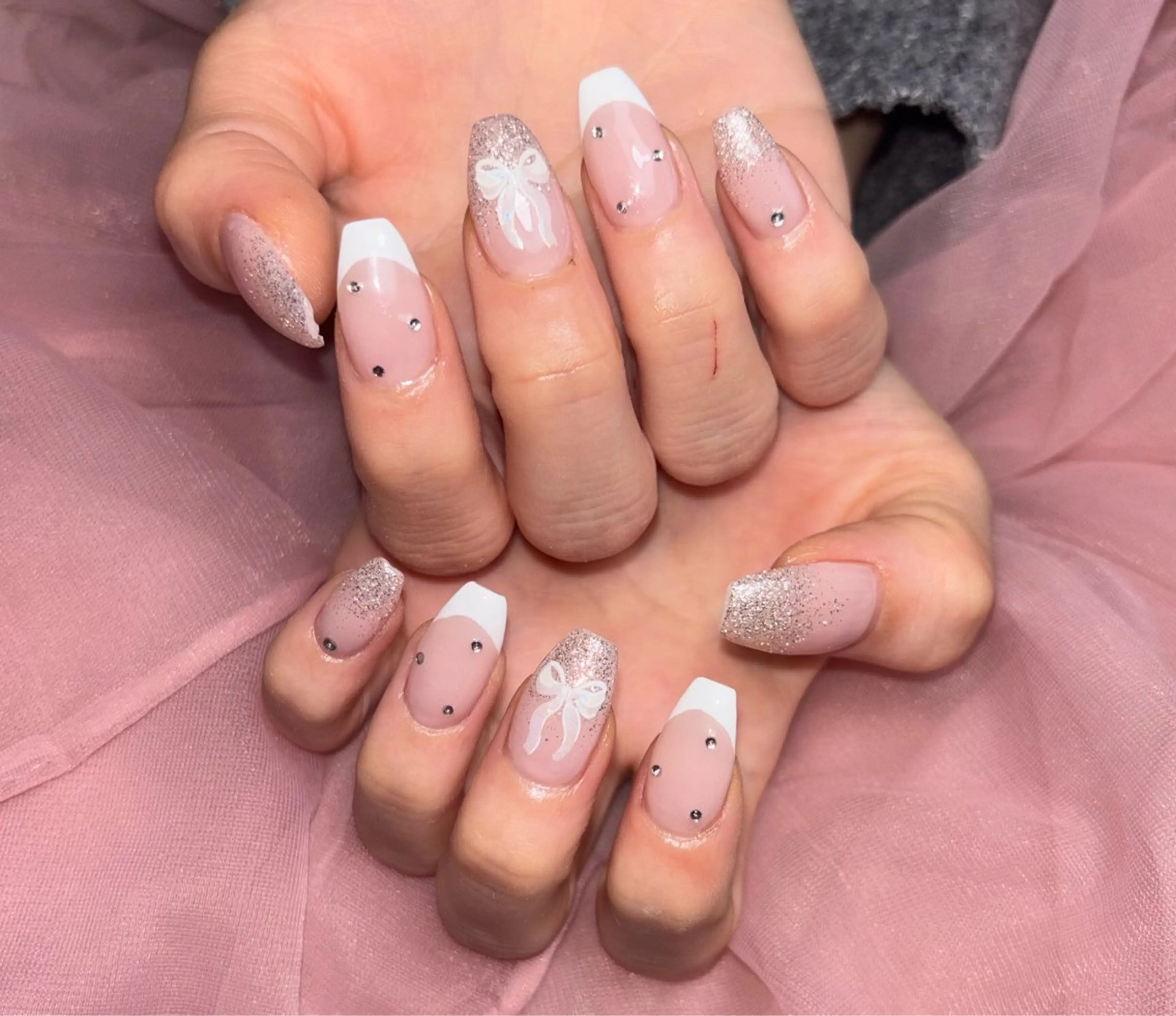 ネイル ハンドネイル 𝐁𝐞𝐥𝐥 𝐦𝐞のネイルデザイン