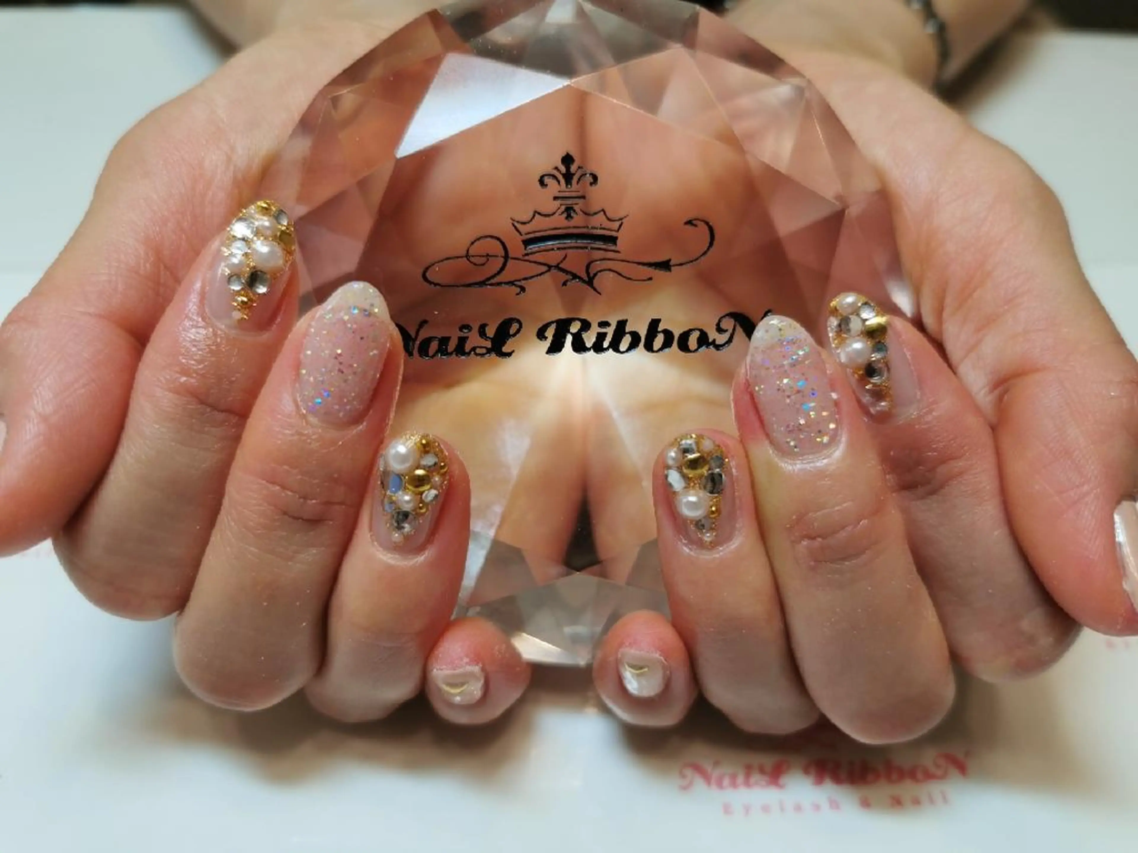 ネイル ネイルリボン 受付スタッフのネイルデザイン