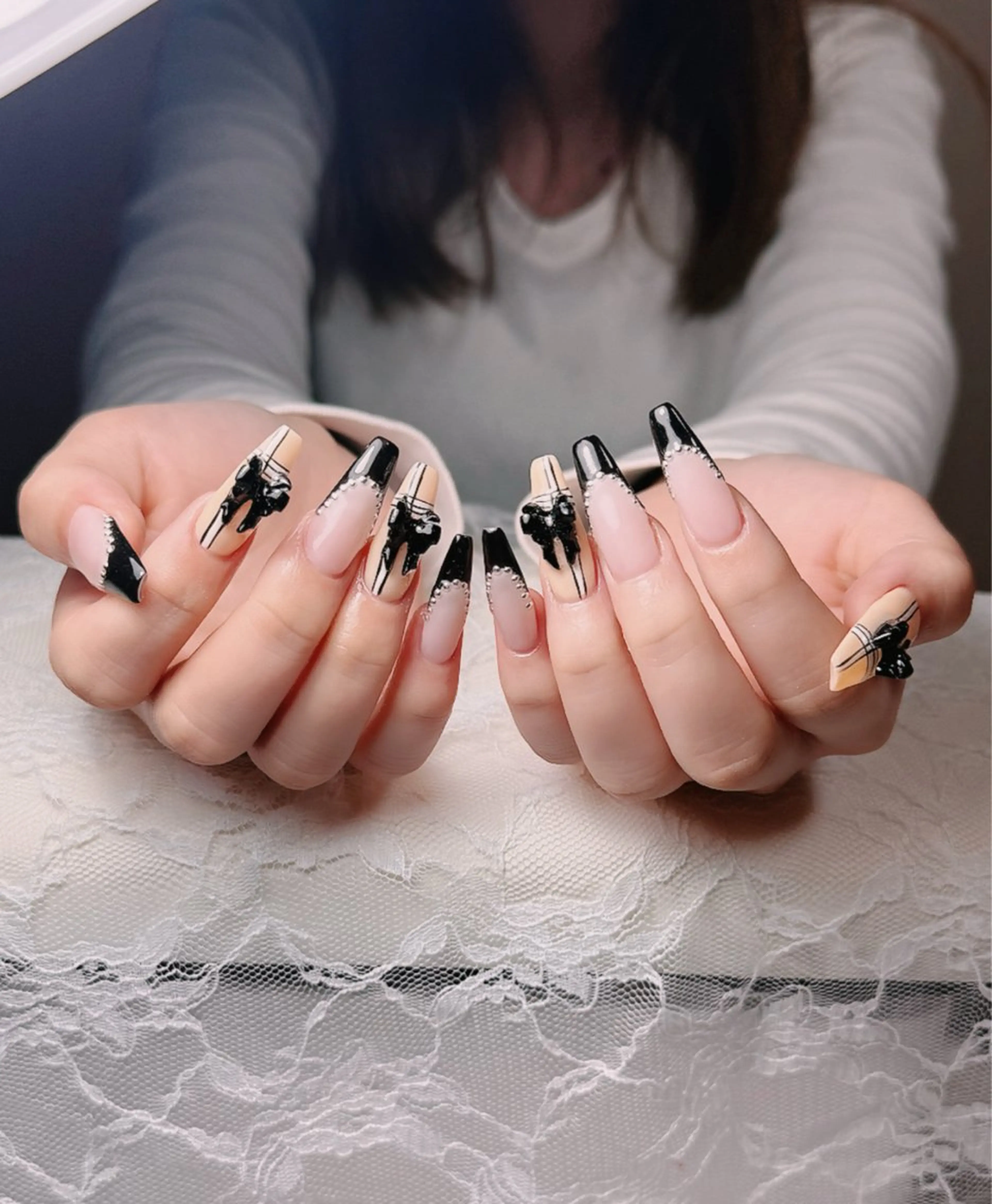 ネイル チークネイル フレンチネイル グラデーション 韓国ネイル マグネットネイル ハンドネイル Hana Nailのネイルデザイン