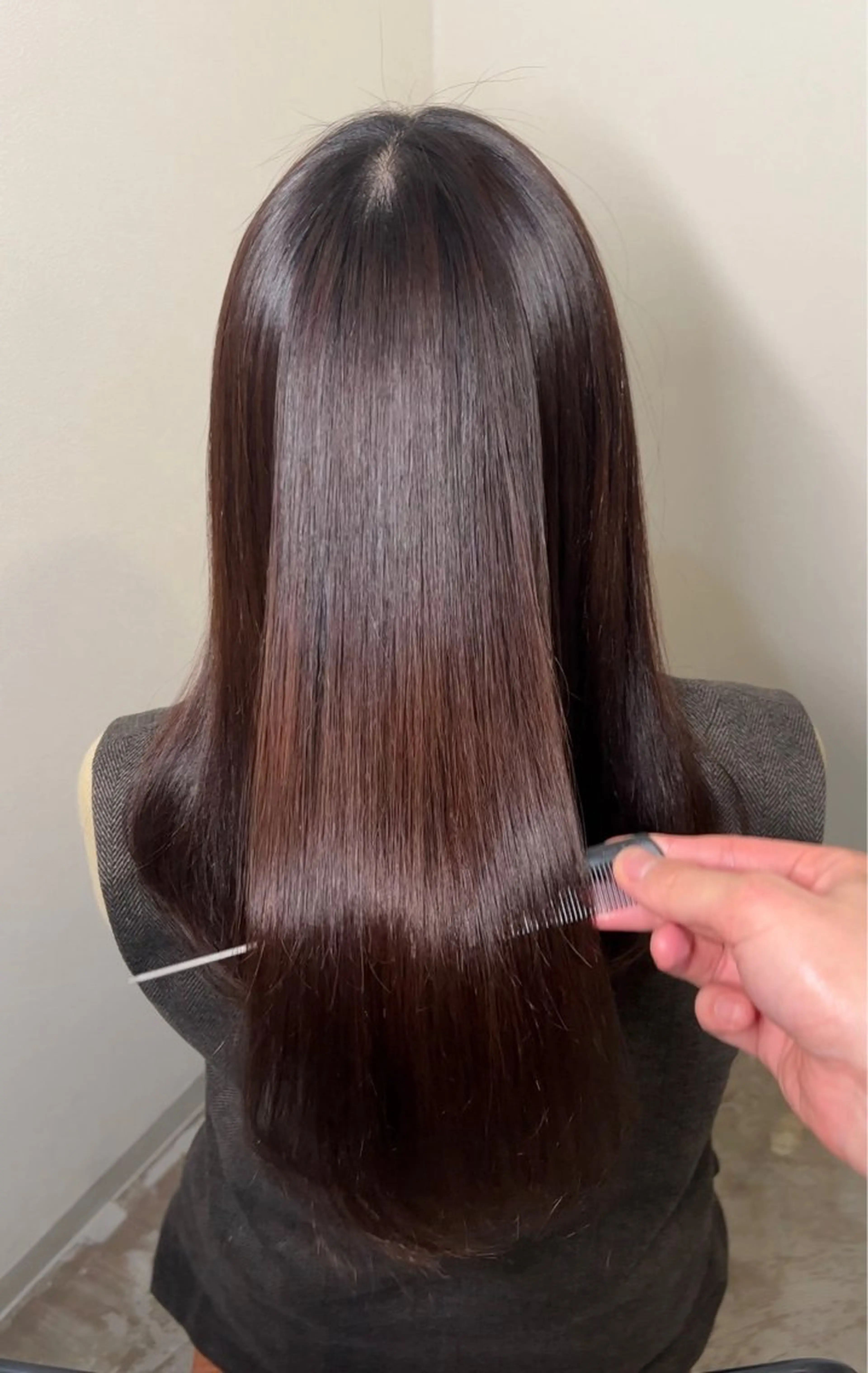 ロング カラー カット 縮毛矯正 トリートメント 小澤 一稀のヘアスタイル