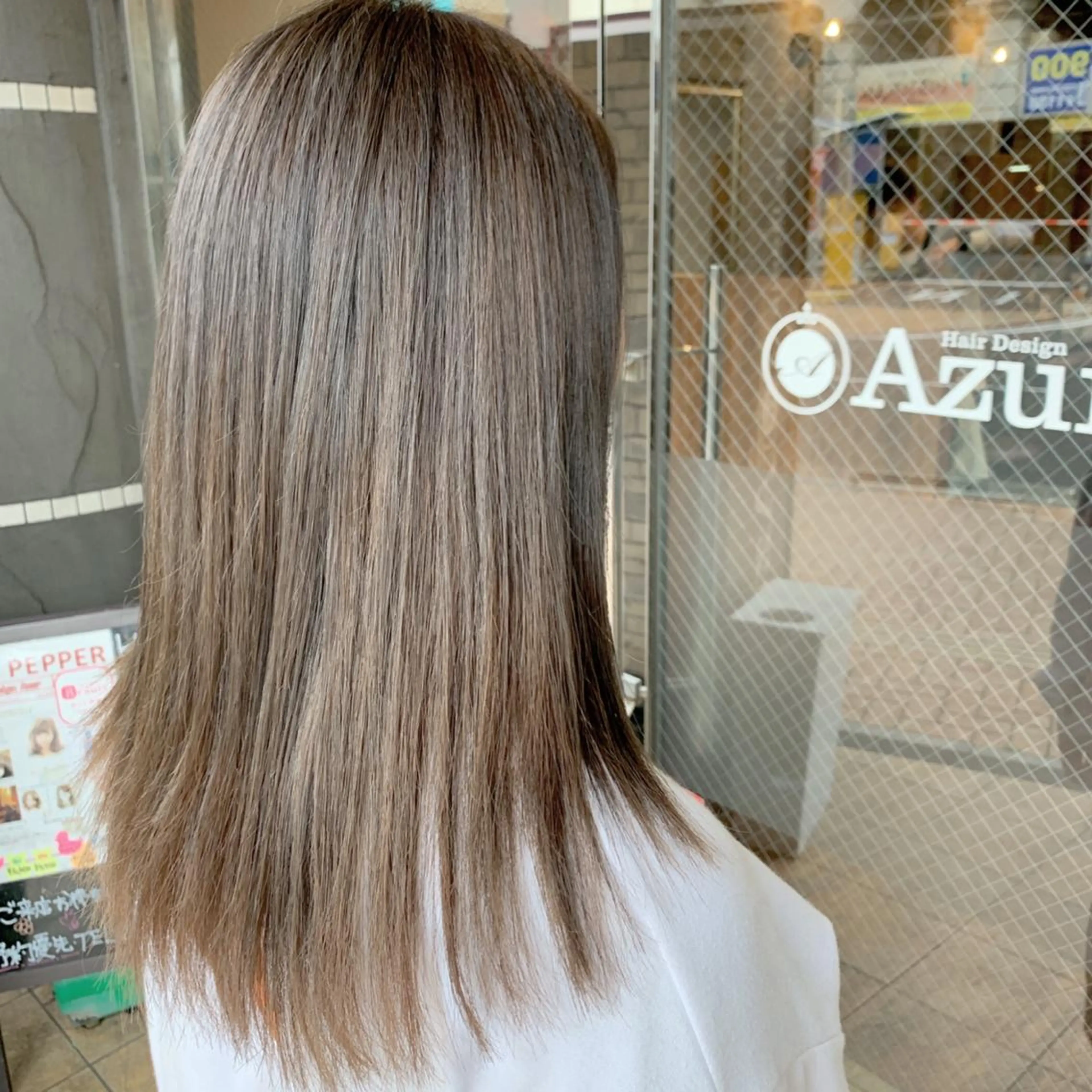 セミロング カラー HairDesign Azurのヘアスタイル