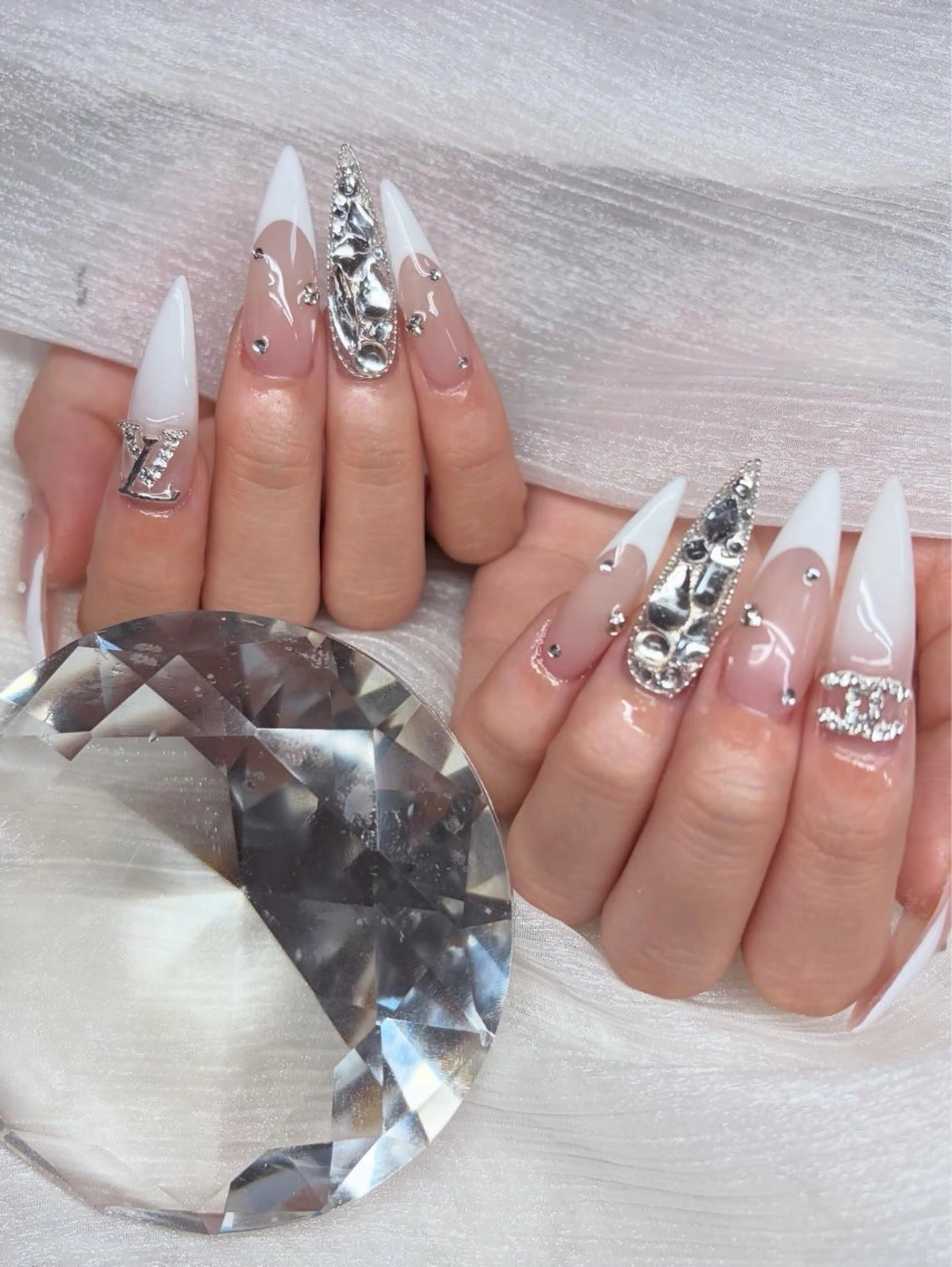 ネイル アートネイル オーロラネイル チークネイル 長さ出し フットネイル ハンドネイル Chan nailsのネイルデザイン