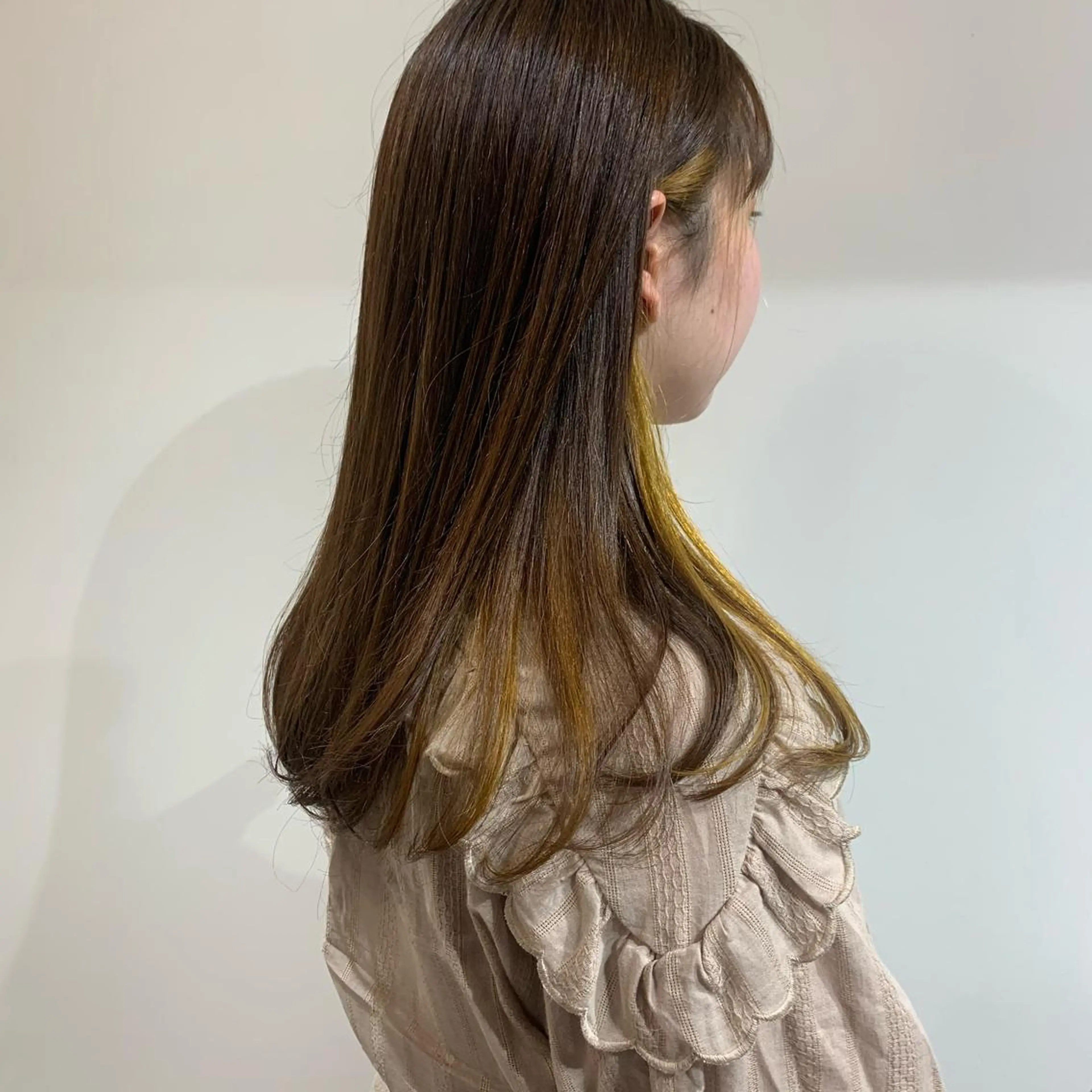 ロング カラー stylist店長 岡本真依のヘアスタイル