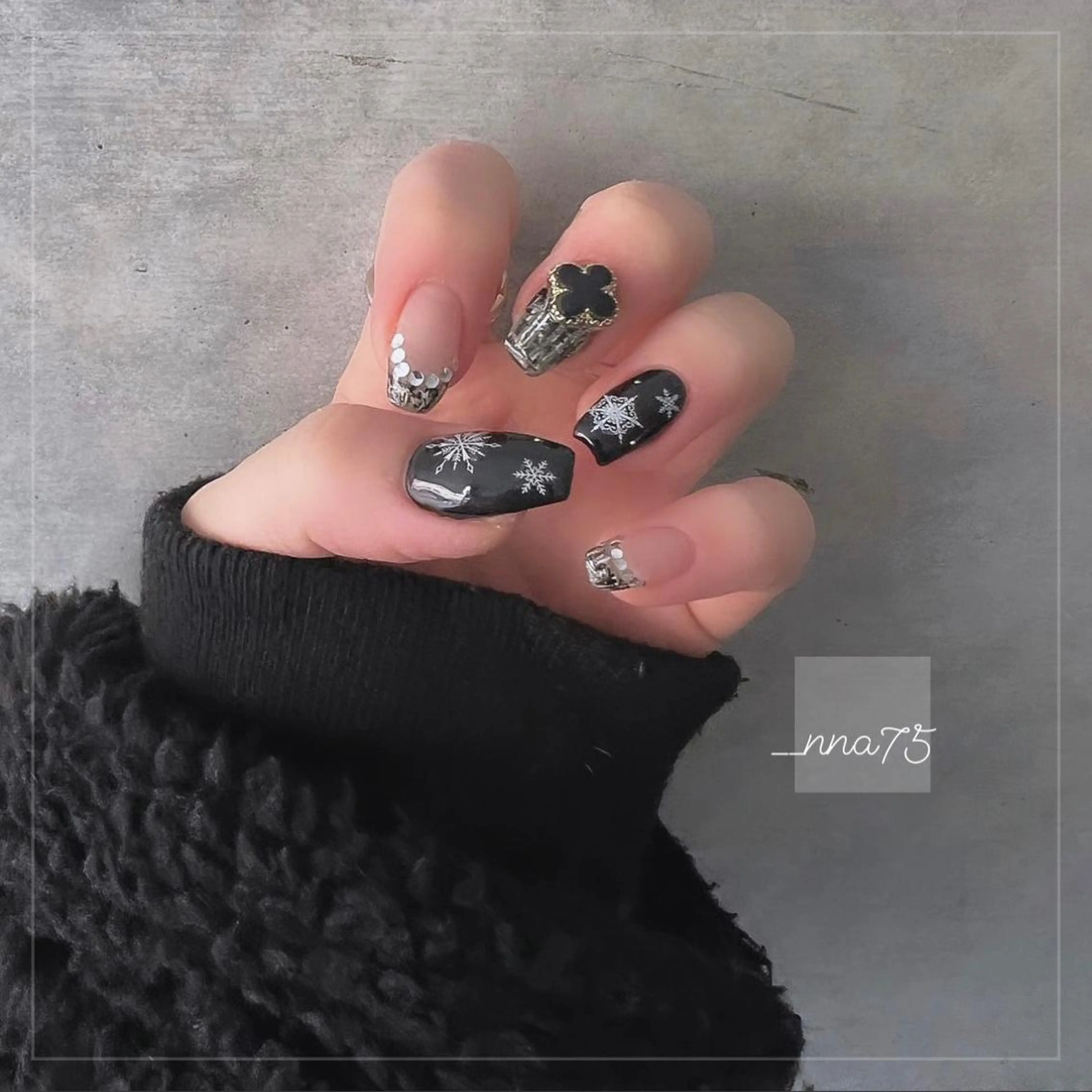 ネイル GRANDE OSU Anna 🧸💛のネイルデザイン