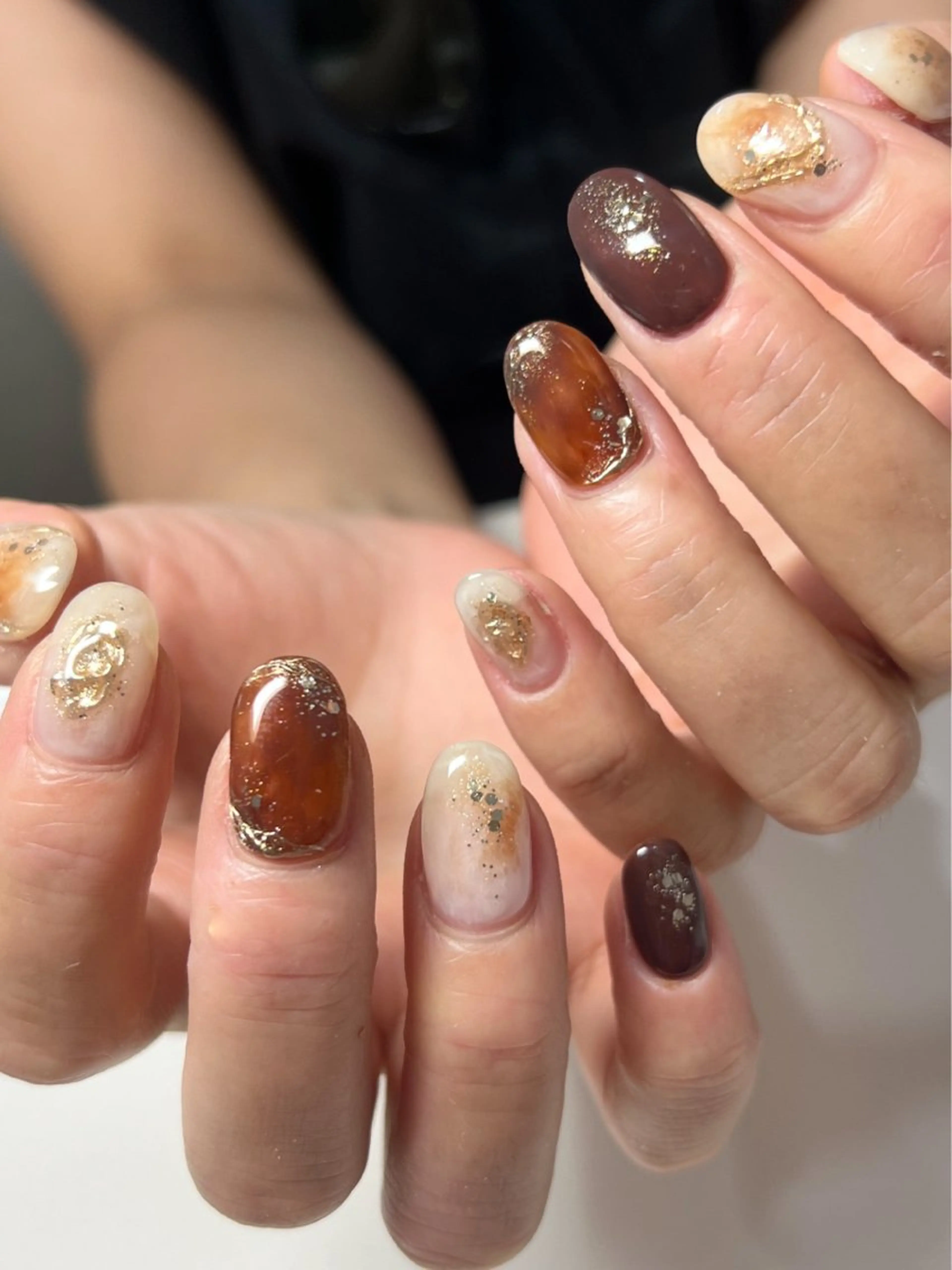 ネイル べっ甲ネイル ミラーネイル ニュアンスネイル 冬ネイル ハンドネイル REHTOF |朝7時Open☀️のネイルデザイン