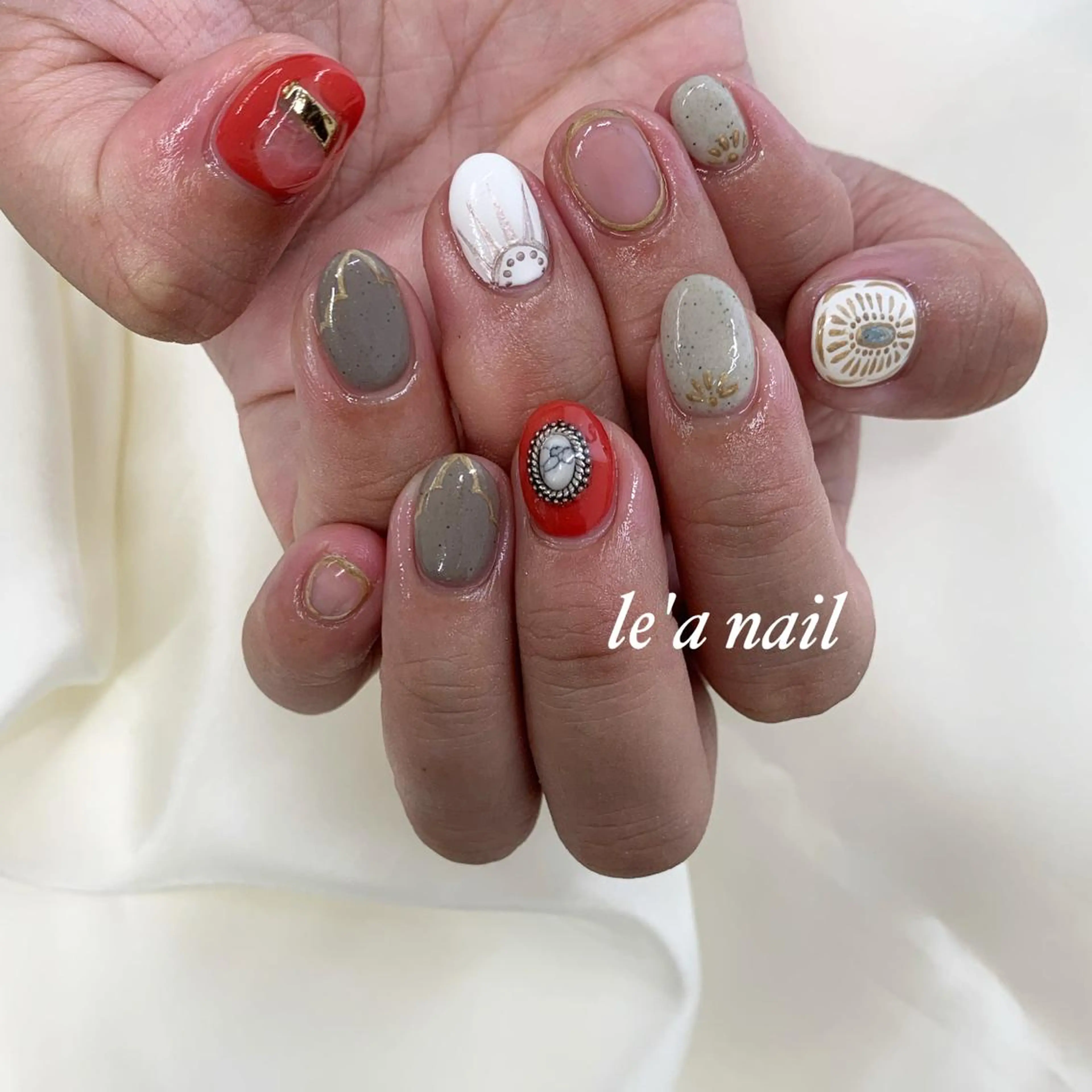 ミディアム ネイル 持ち込み ショートネイル pu muのネイルデザイン