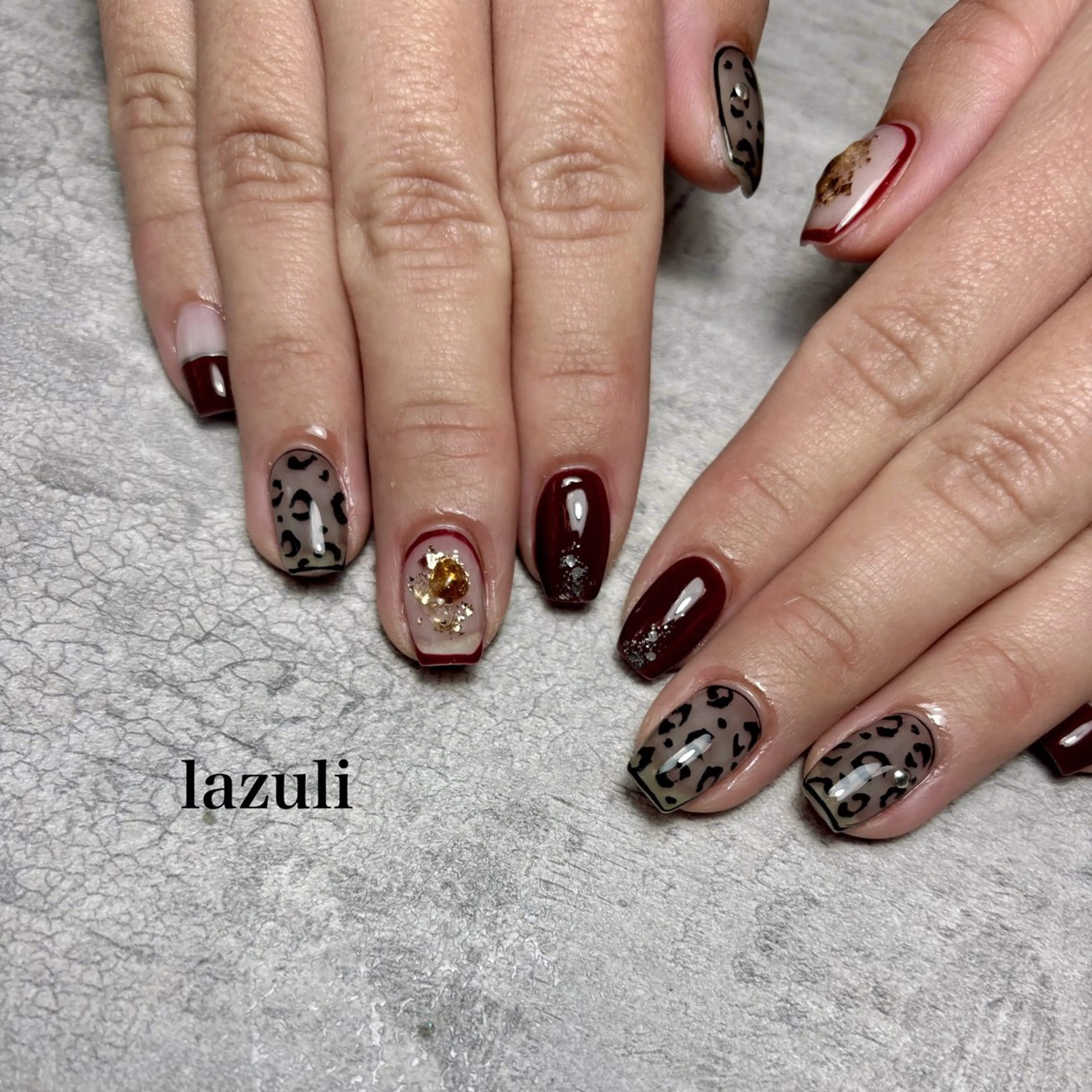 ショート ハンドネイル Lazuli 💎のネイルデザイン