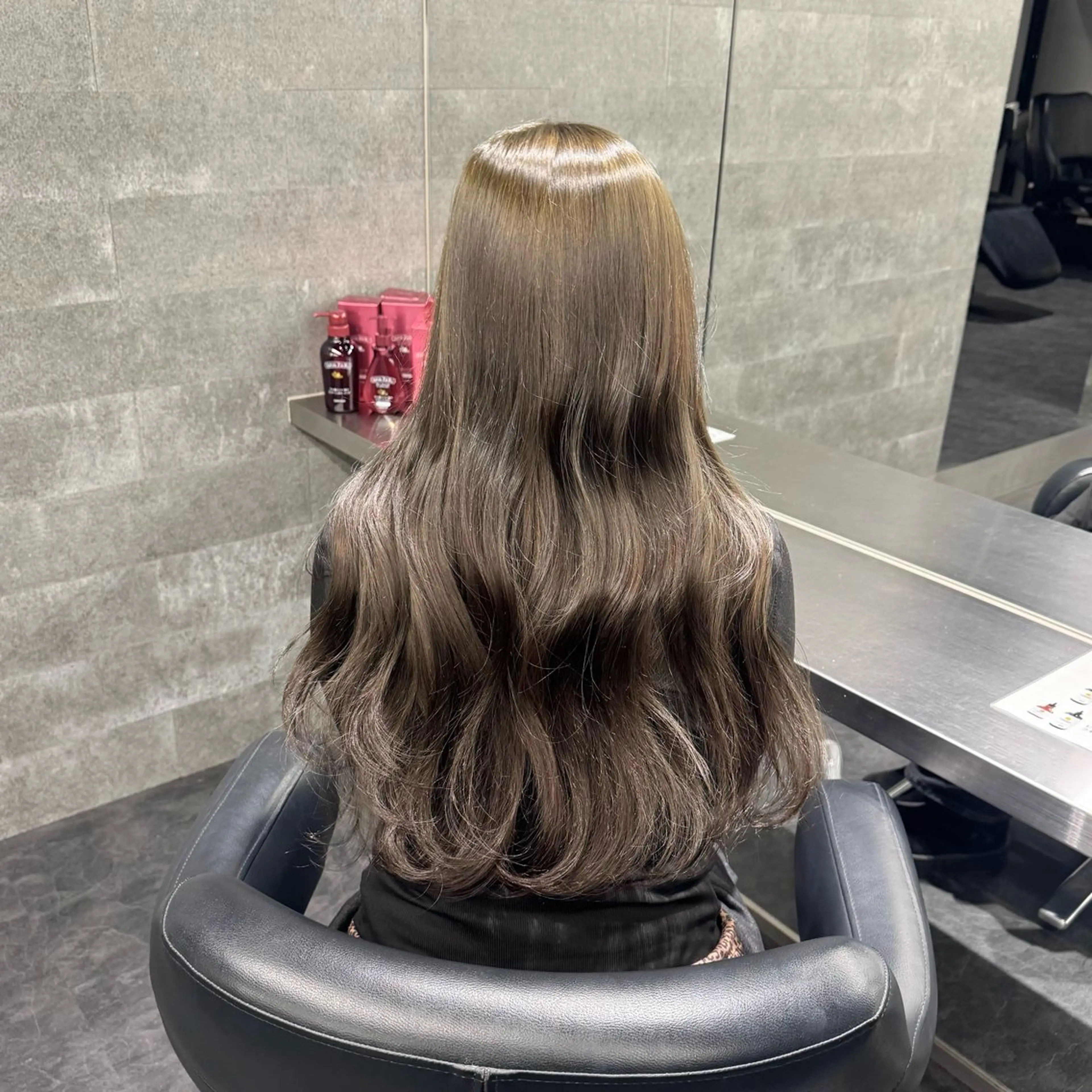 ロング カラー ブリーチ 透明感カラー ダブルカラー グレージュ オリーブグレージュ ヘアカラー SKNOW所属・艶カラー🤍/ 韓国ヘア🎀めいのヘアスタイル