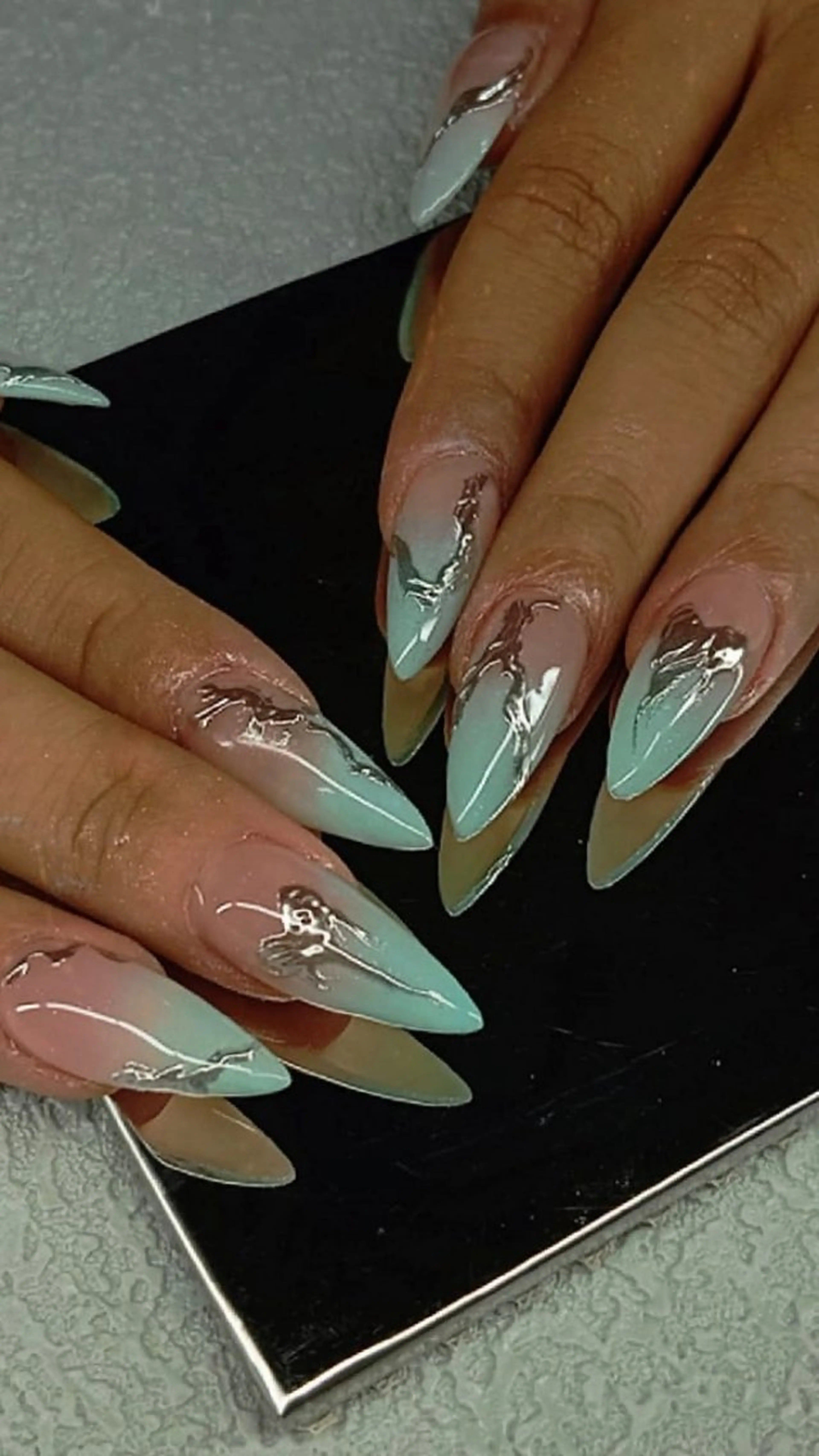 ネイル ネイルチップ HerNails  Yokosukaのネイルデザイン