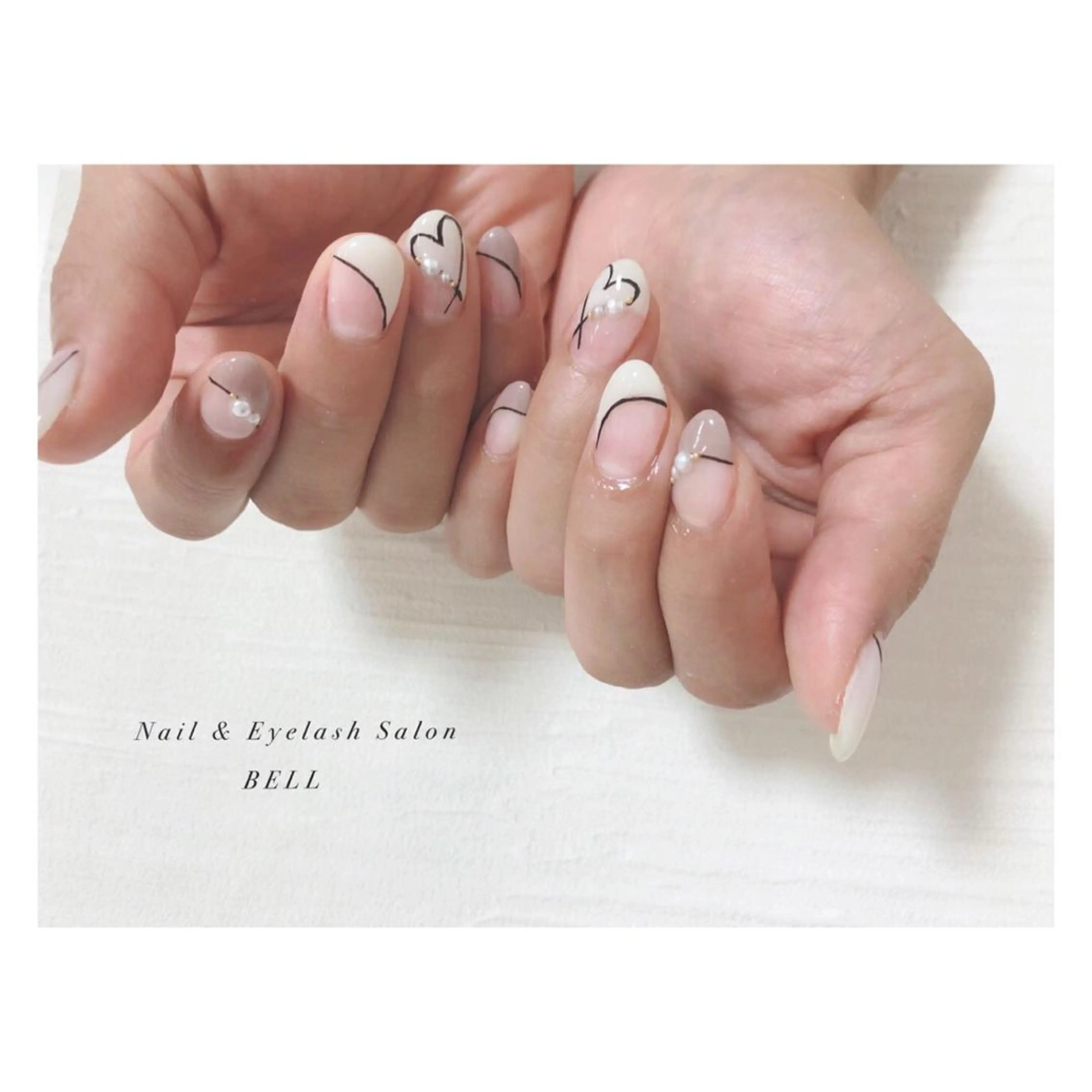 ネイル フレンチネイル ハート フットネイル ROI. Ayumi.のネイルデザイン