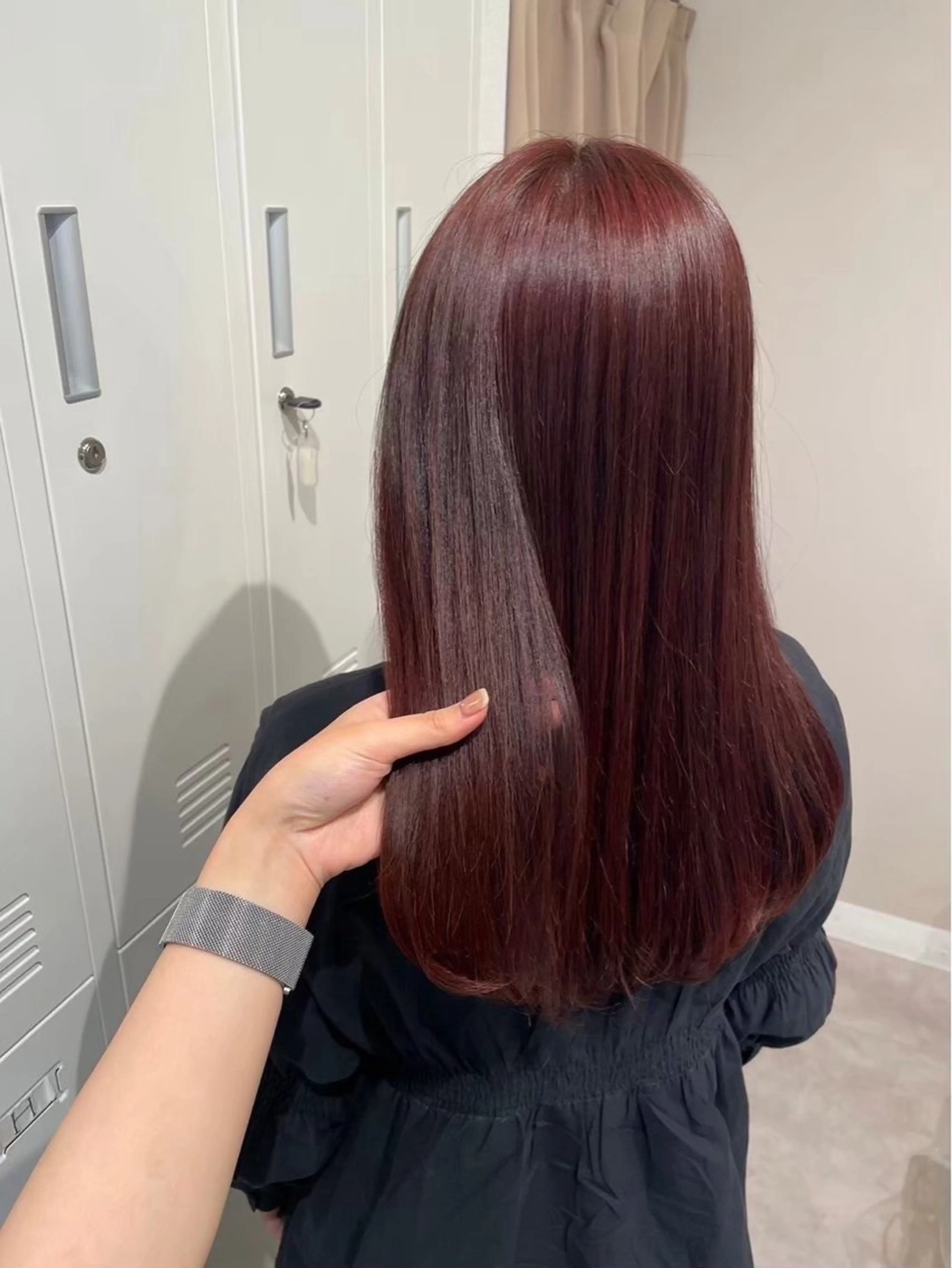 ロング 佐藤 玲音のヘアスタイル
