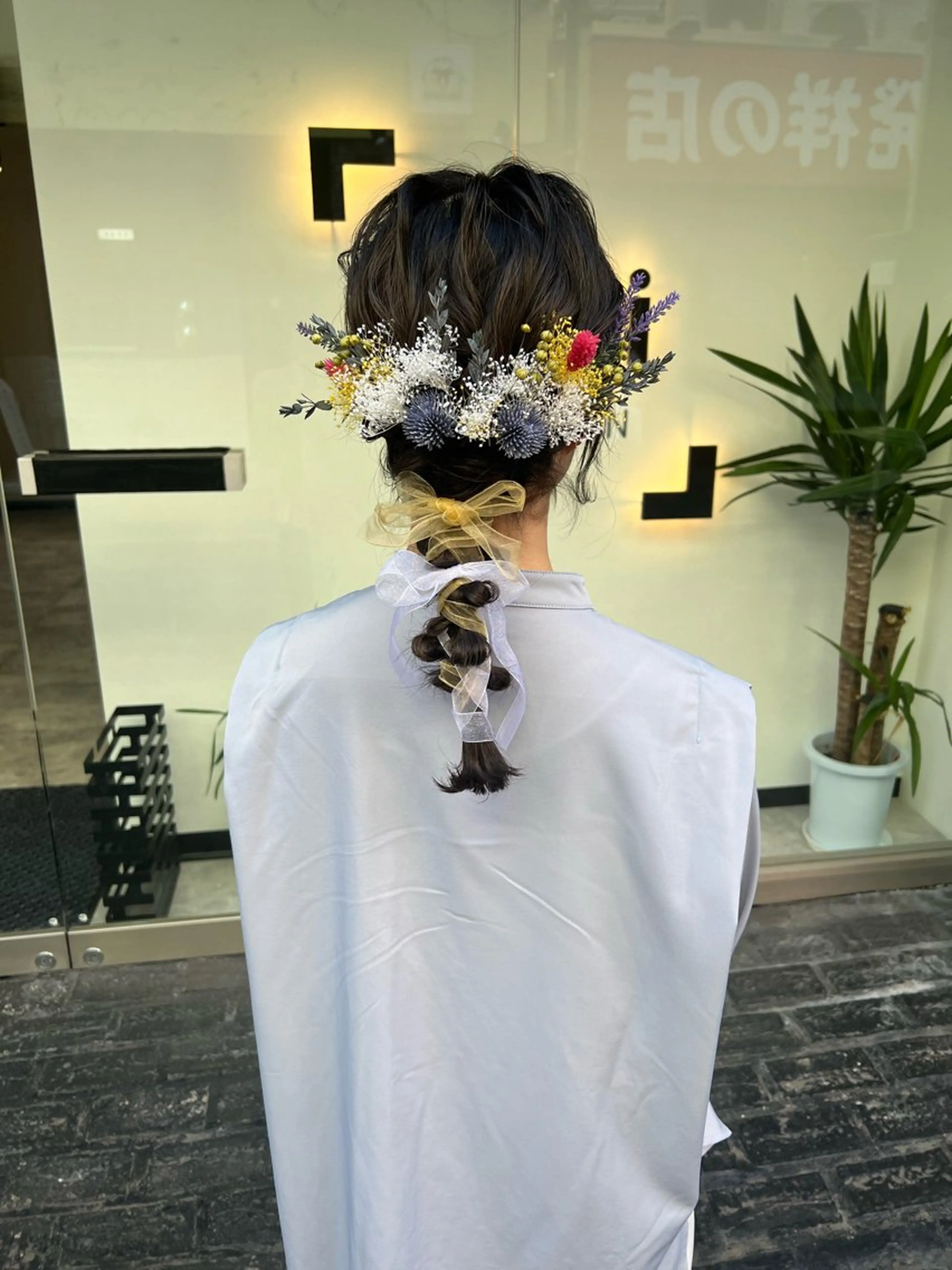 ミディアム カラー ヘアアレンジ 髪飾り 「sumi」 AMIのヘアスタイル