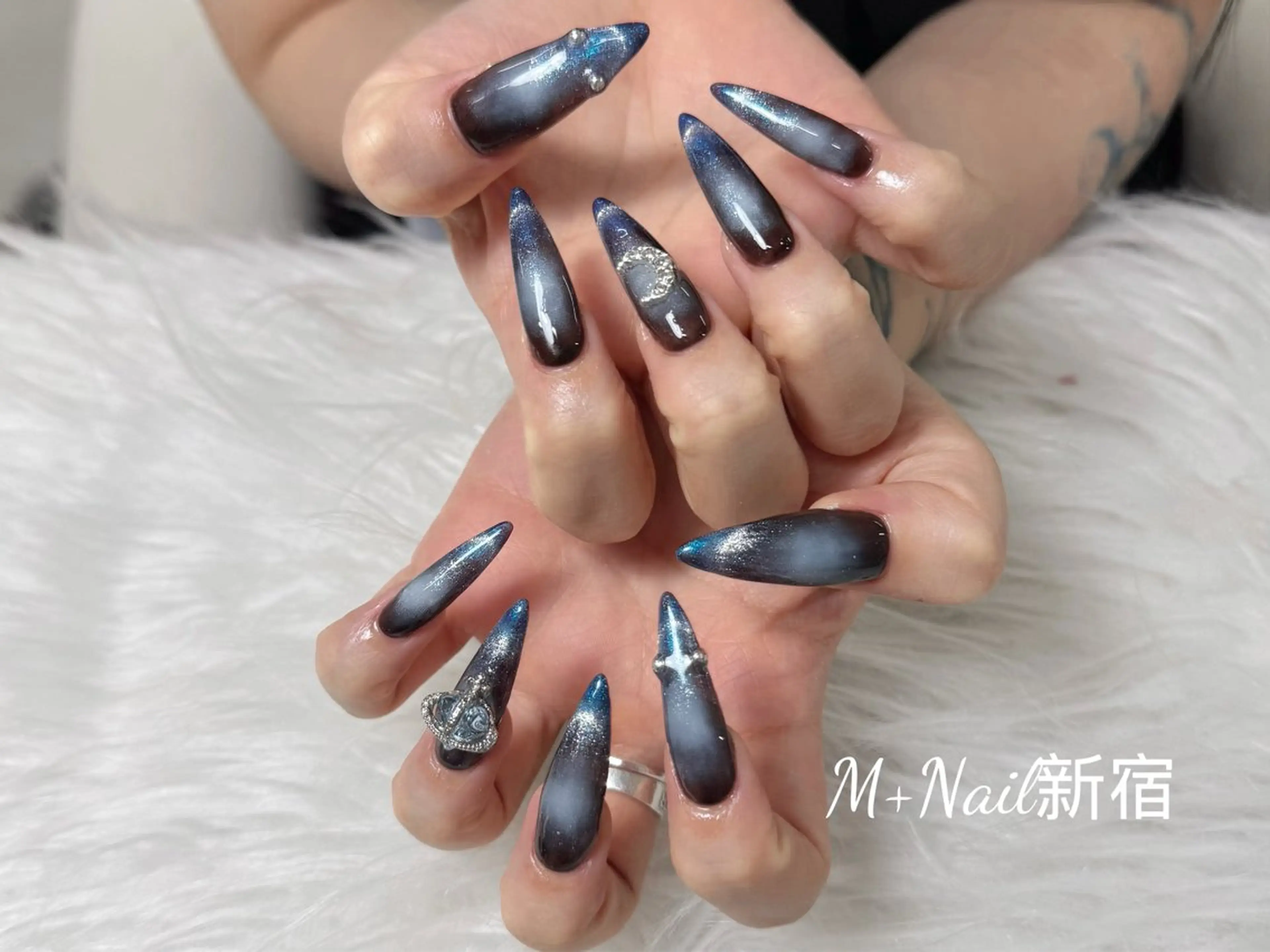 ロング ハンドネイル M+Nail新宿所属・M+Nail 新宿のネイルデザイン