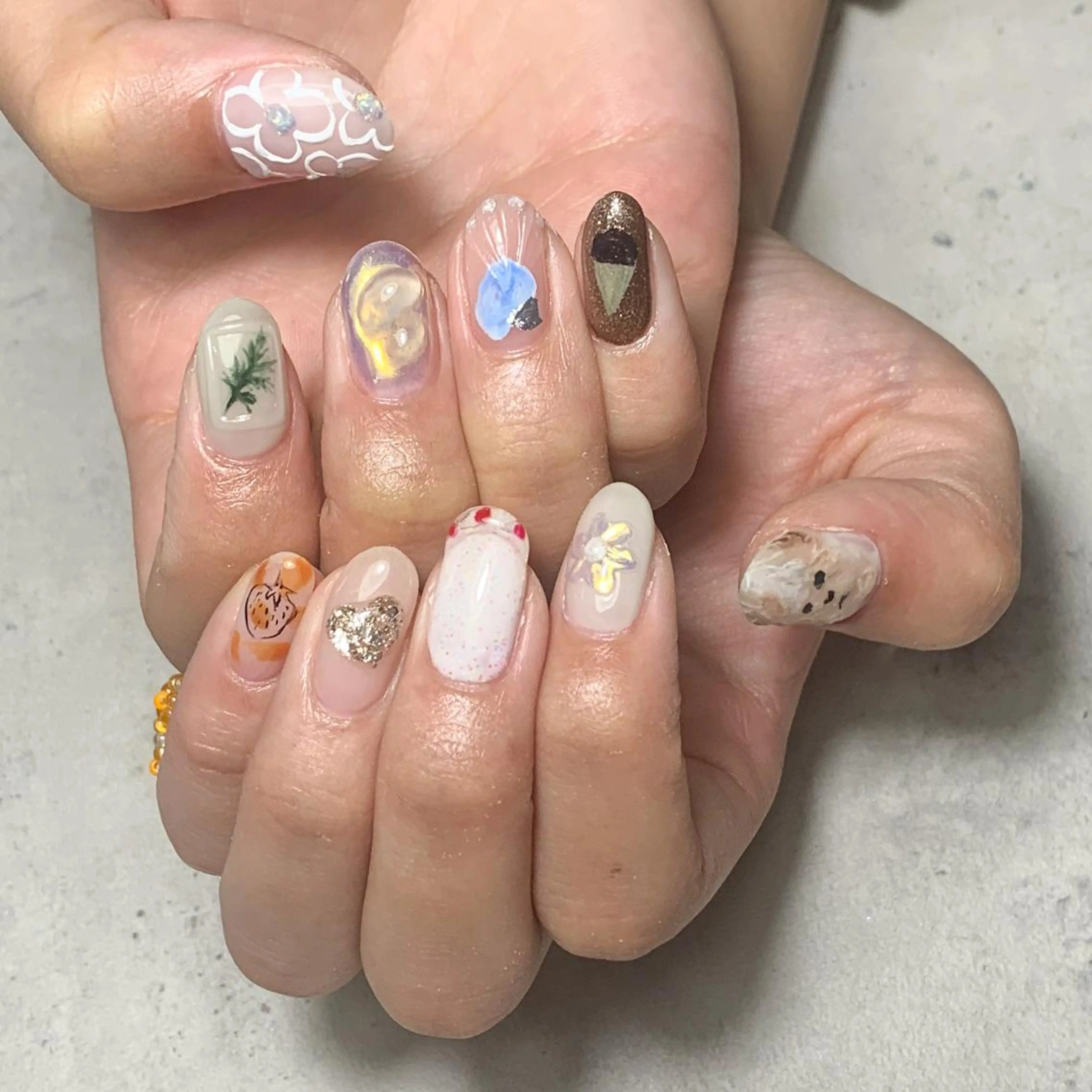 ネイル ハンドネイル FIORITURA aiのネイルデザイン