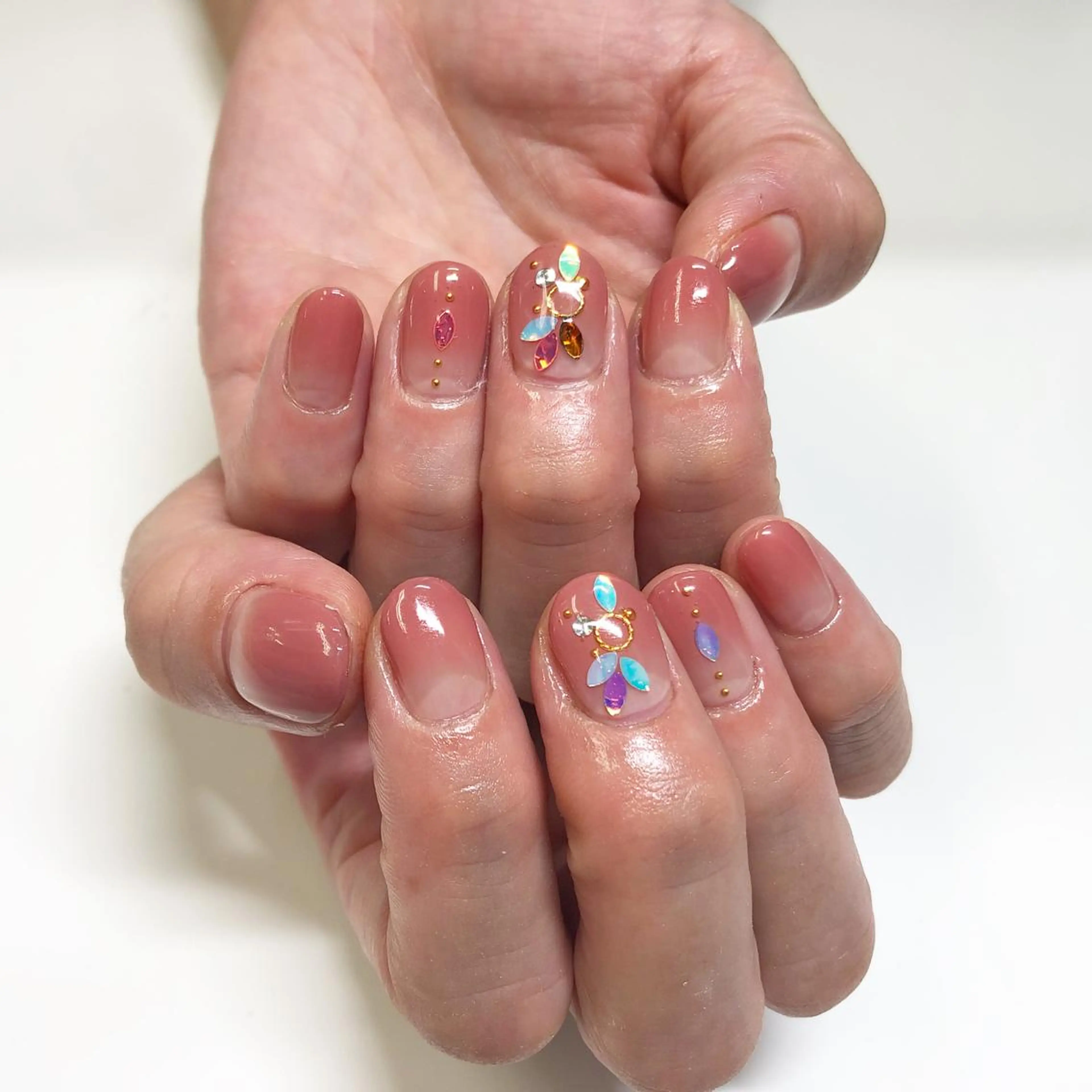 ネイル 吉田 芹菜のネイルデザイン