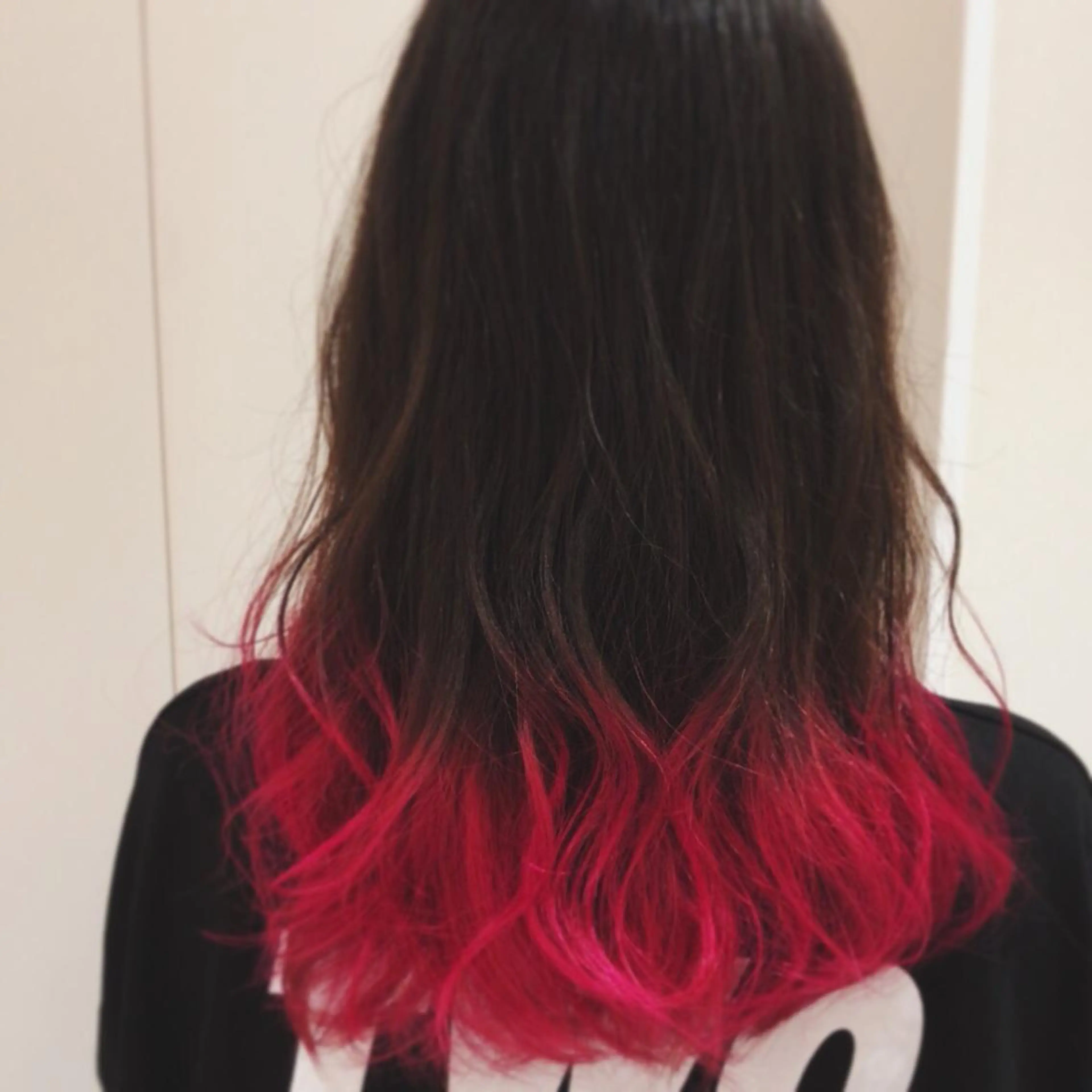 ロング カラー 新實 ゆりあのヘアスタイル